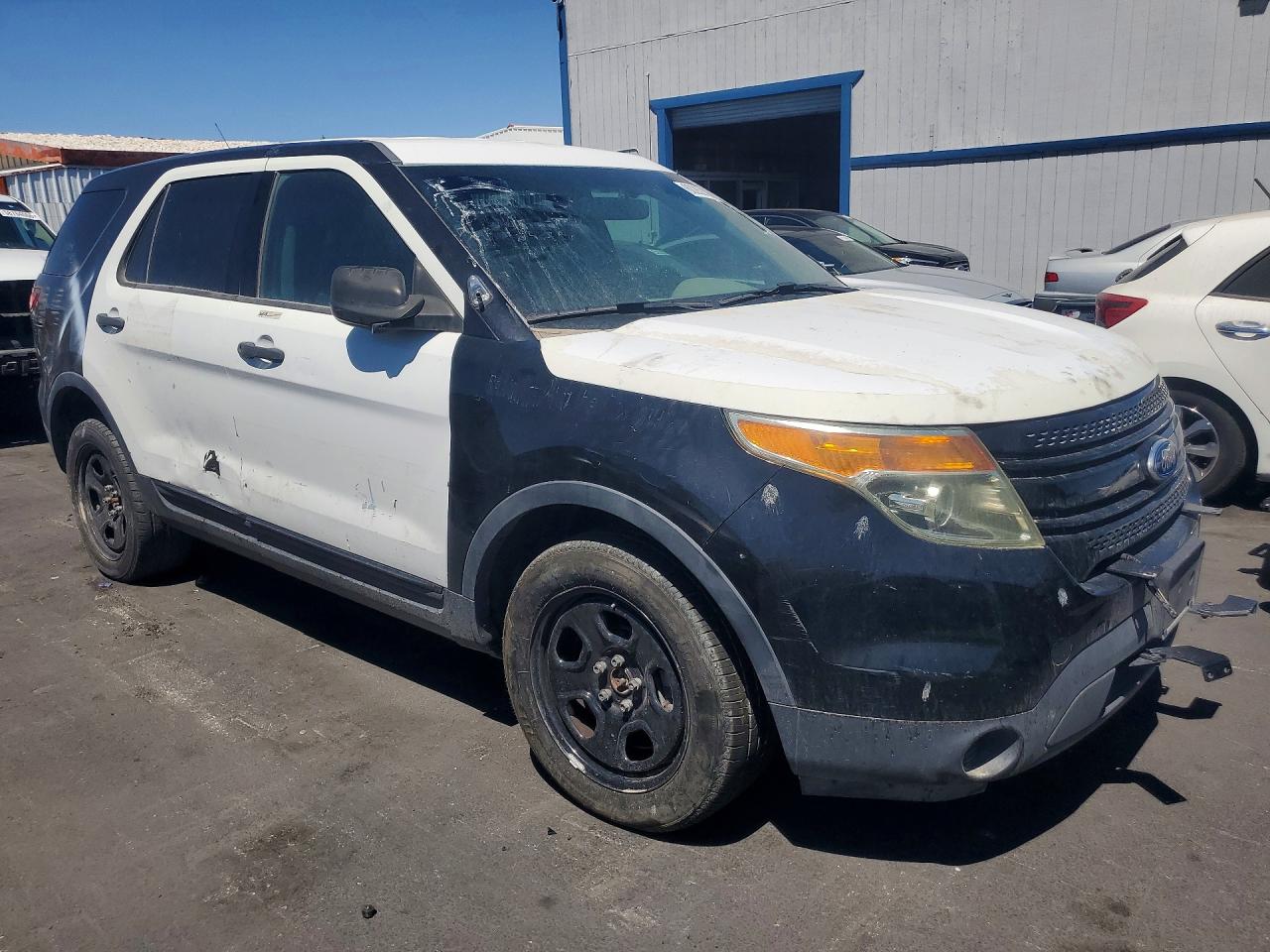 2015 Ford Explorer Two Tone vin: 1FM5K8AR3FGC27075