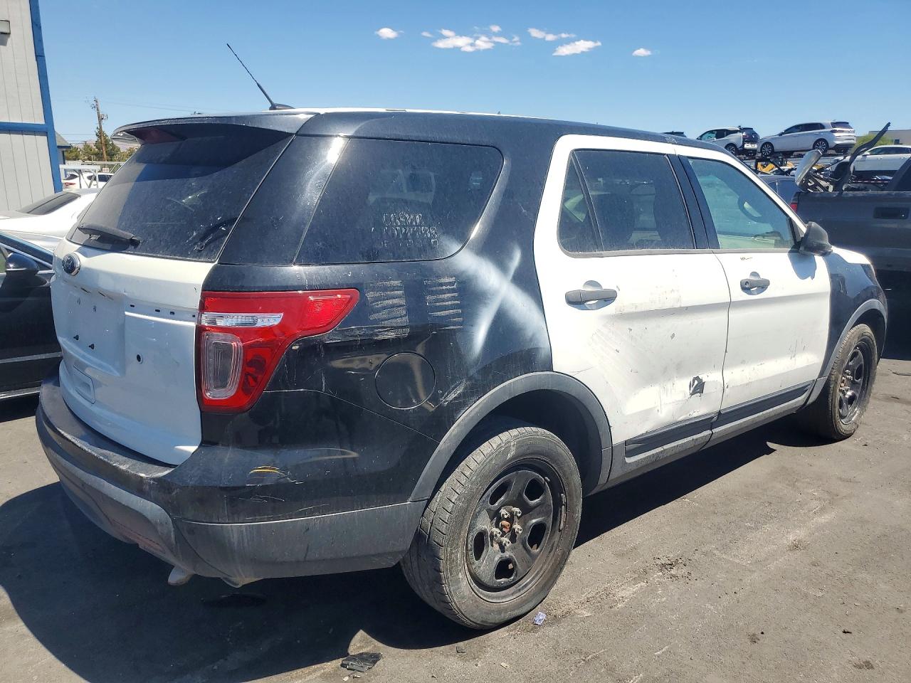 2015 Ford Explorer Two Tone vin: 1FM5K8AR3FGC27075