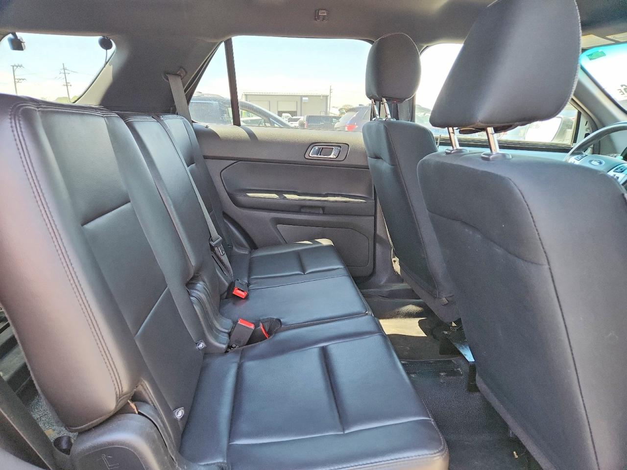 2014 Ford Explorer White vin: 1FM5K8AR4EGA70669