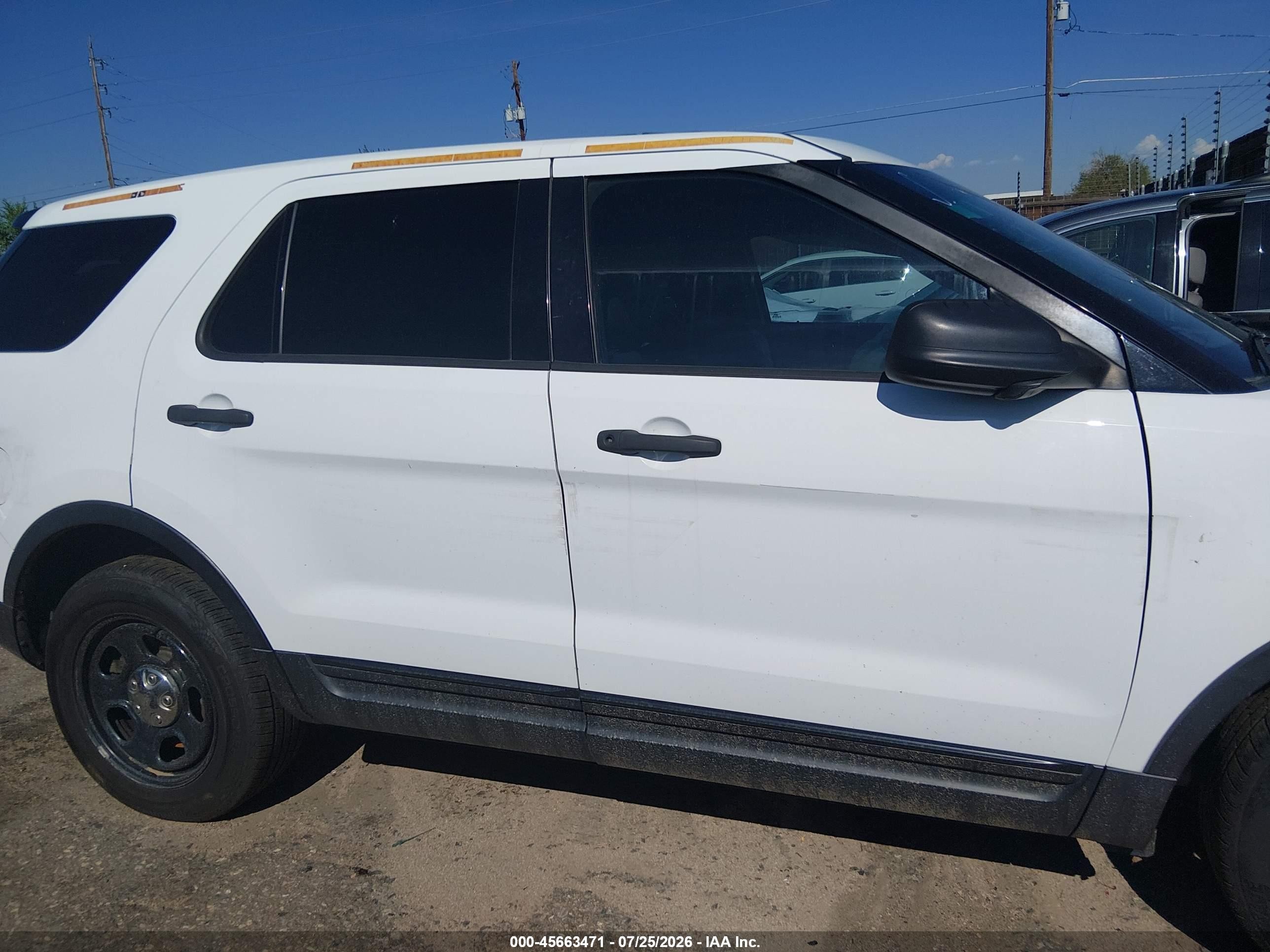 2014 Ford Utility Police Interceptor   White vin: 1FM5K8AR4EGB85823