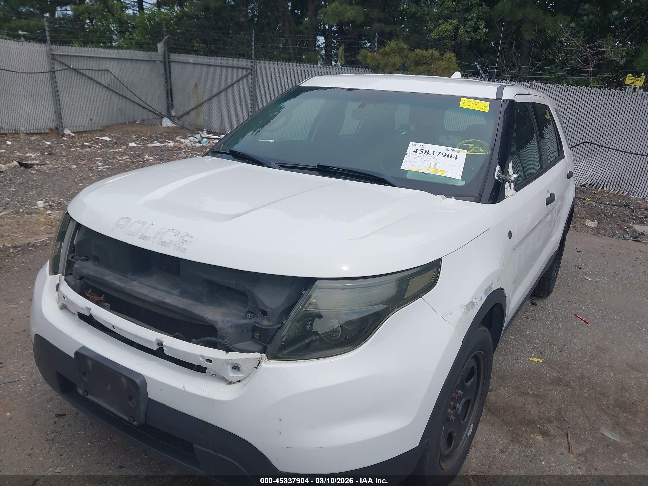 2014 Ford Utility Police Interceptor   White vin: 1FM5K8AR4EGC50072