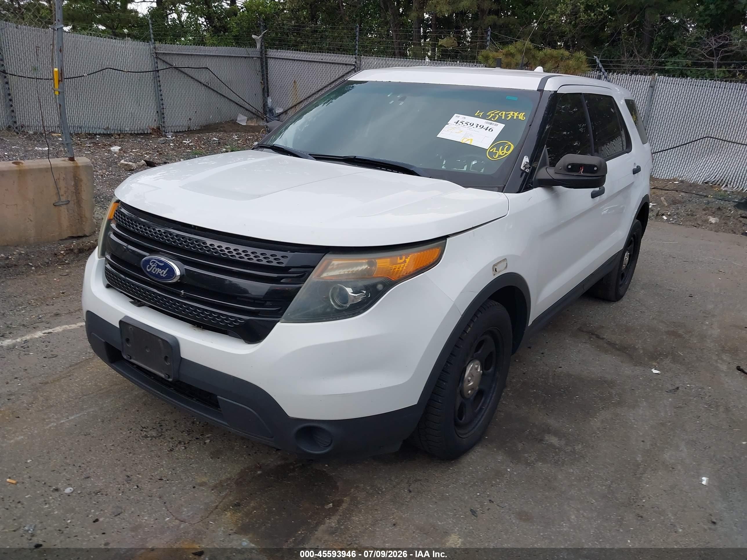 2014 Ford Utility Police Interceptor   White vin: 1FM5K8AR4EGC60603