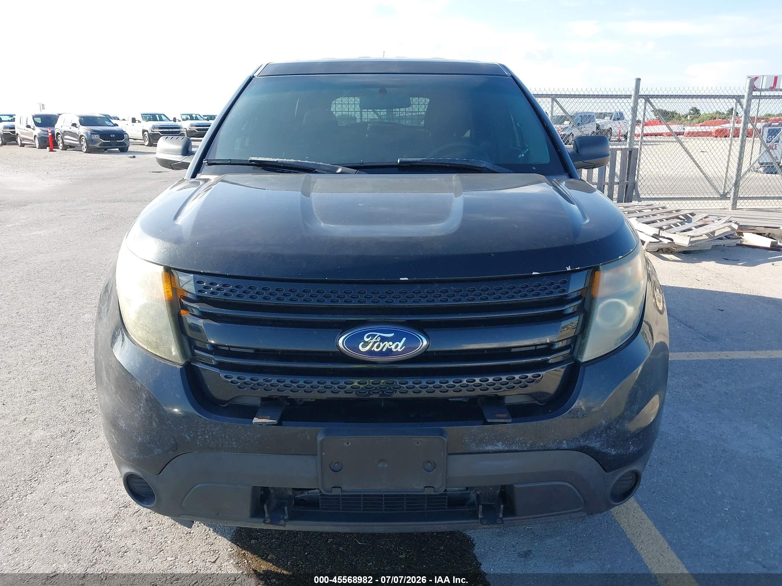 2015 Ford Utility Police Interceptor   Black vin: 1FM5K8AR4FGB61653