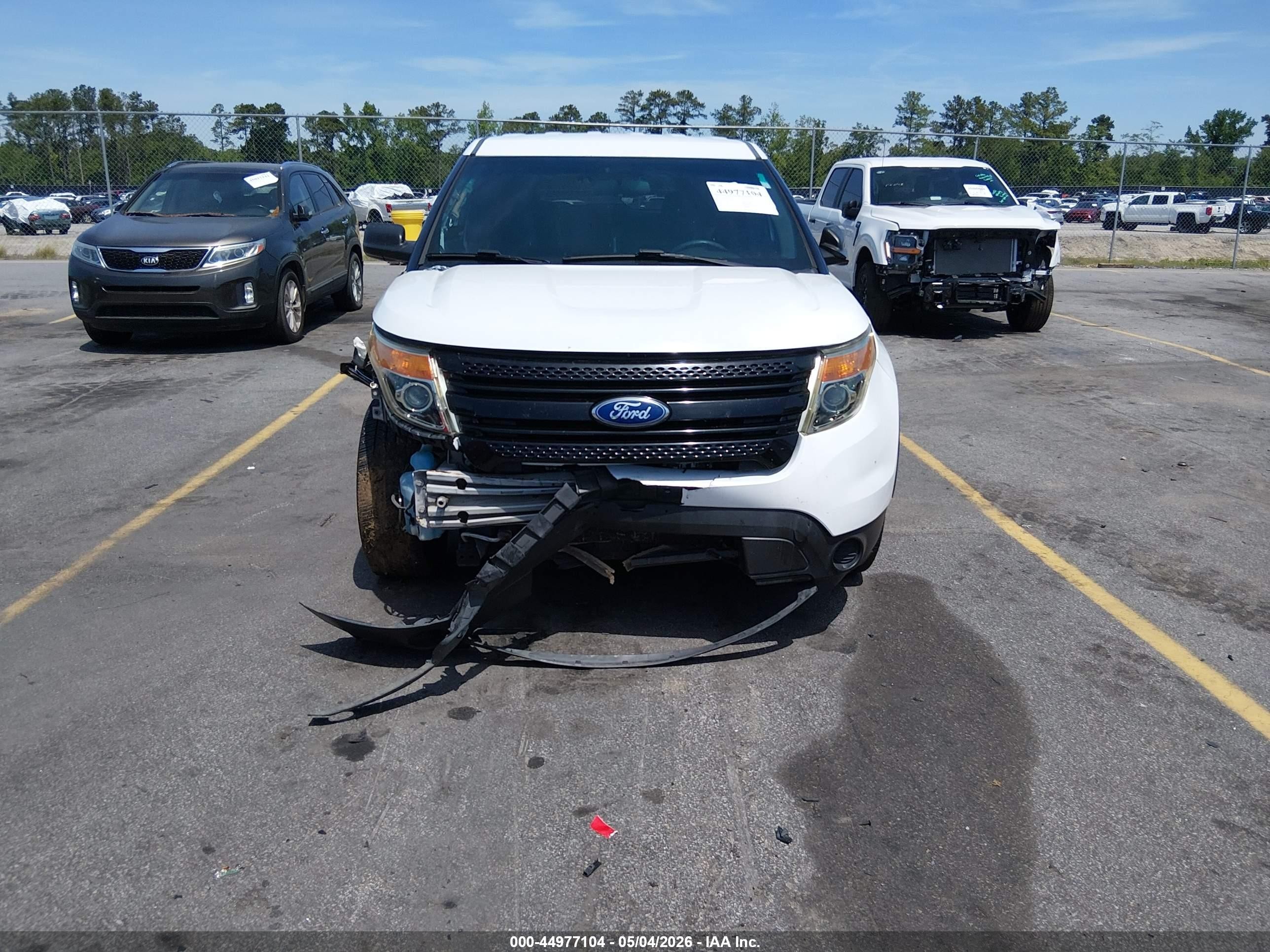 2015 Ford Utility Police Interceptor   White vin: 1FM5K8AR4FGC29885