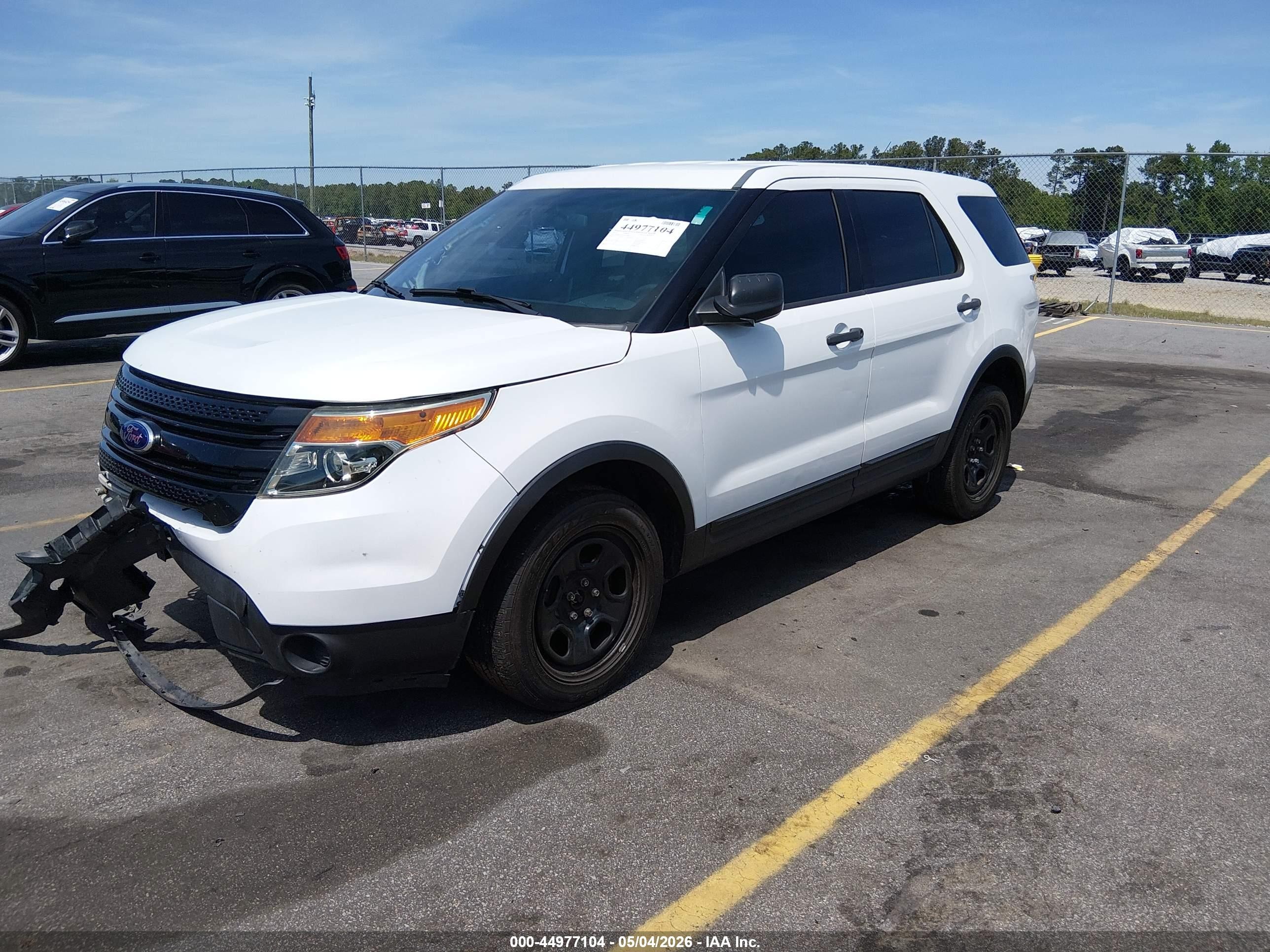 2015 Ford Utility Police Interceptor   White vin: 1FM5K8AR4FGC29885