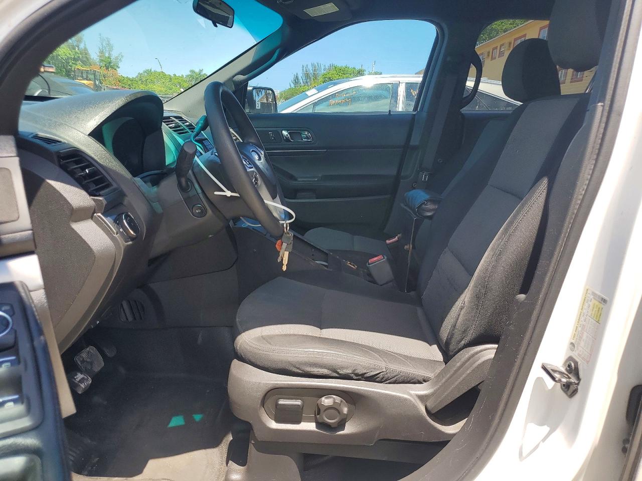 2013 Ford Explorer Police Interceptor Two Tone vin: 1FM5K8AR6DGA51474