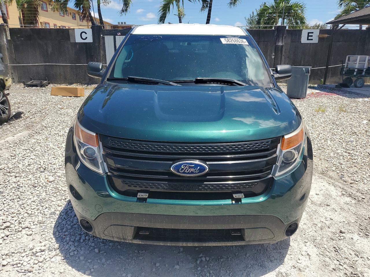 2013 Ford Explorer Police Interceptor Two Tone vin: 1FM5K8AR6DGA51474
