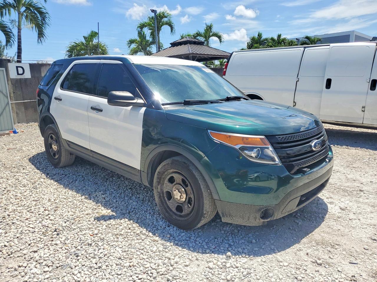 2013 Ford Explorer Police Interceptor Two Tone vin: 1FM5K8AR6DGA51474