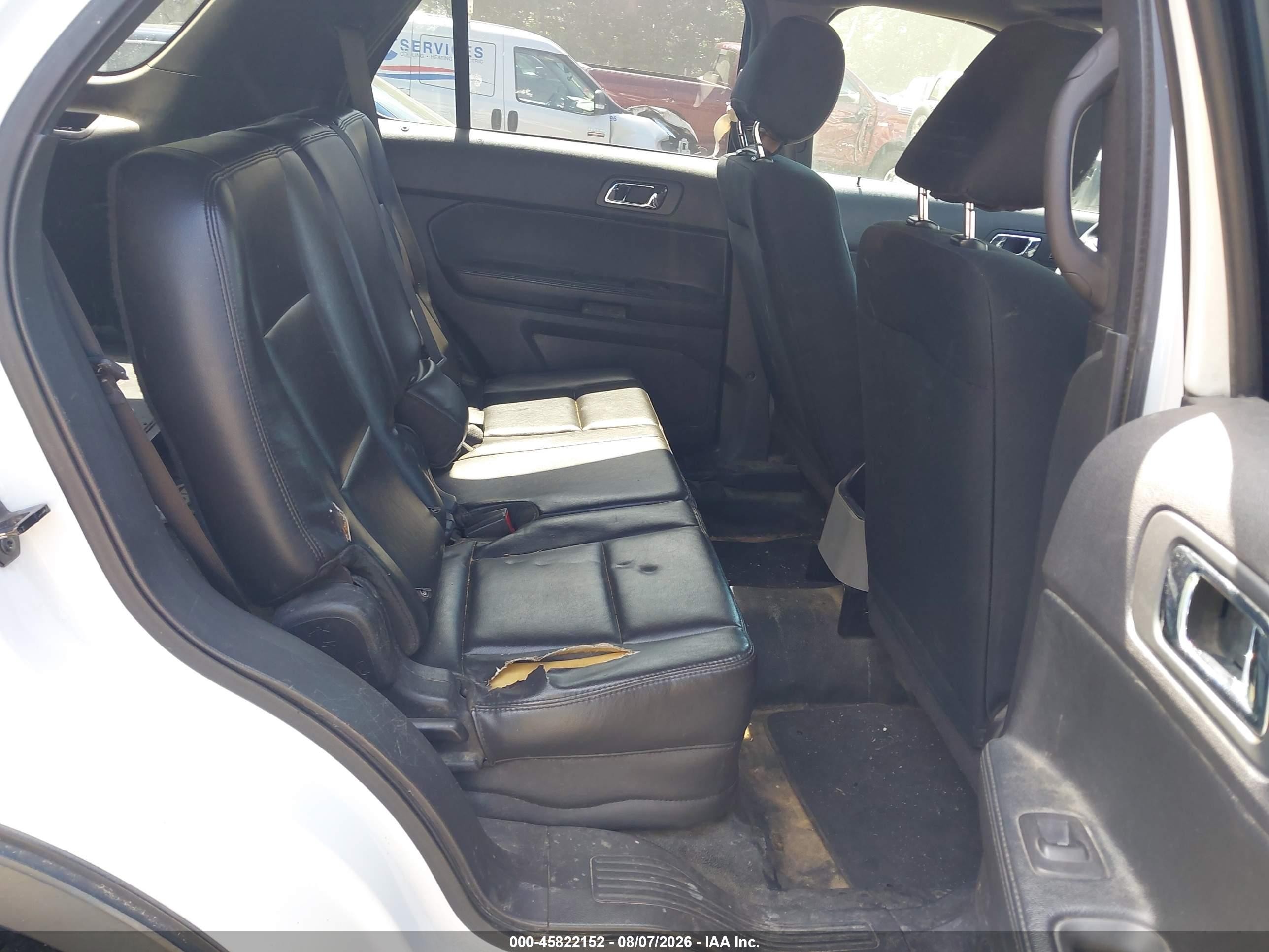 2015 Ford Utility Police Interceptor   White vin: 1FM5K8AR6FGA09938
