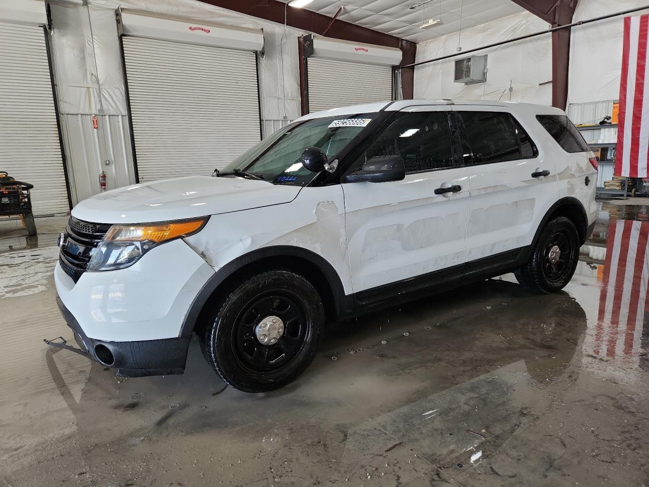 2015 Ford Explorer Police Interceptor White vin: 1FM5K8AR6FGC41634 Damage: Front Bumper/Cover, Broken, Replacement Required