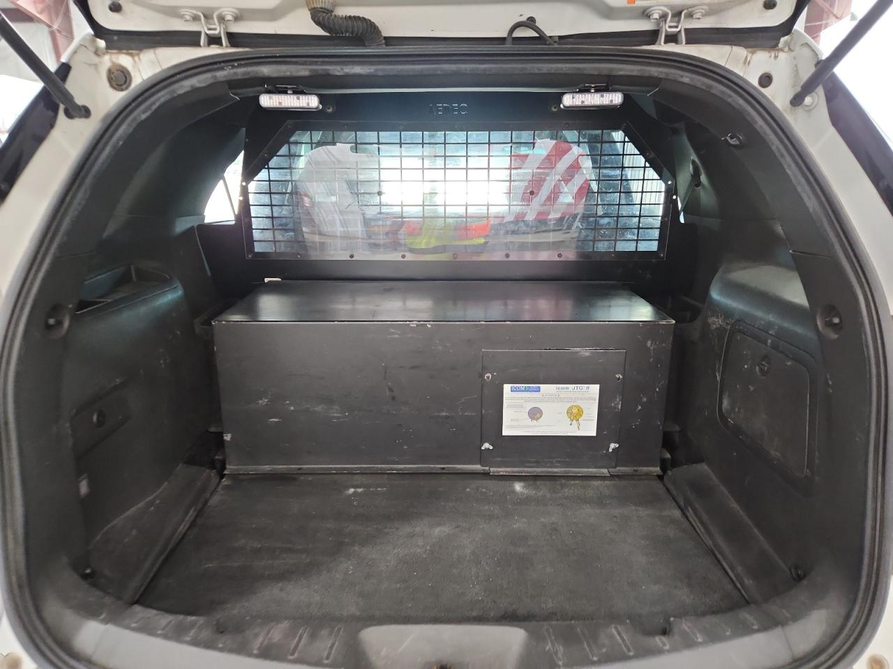 2015 Ford Explorer Police Interceptor White vin: 1FM5K8AR6FGC41634 Damage: Aftermarket Accessory, Aftermarket, Acceptable