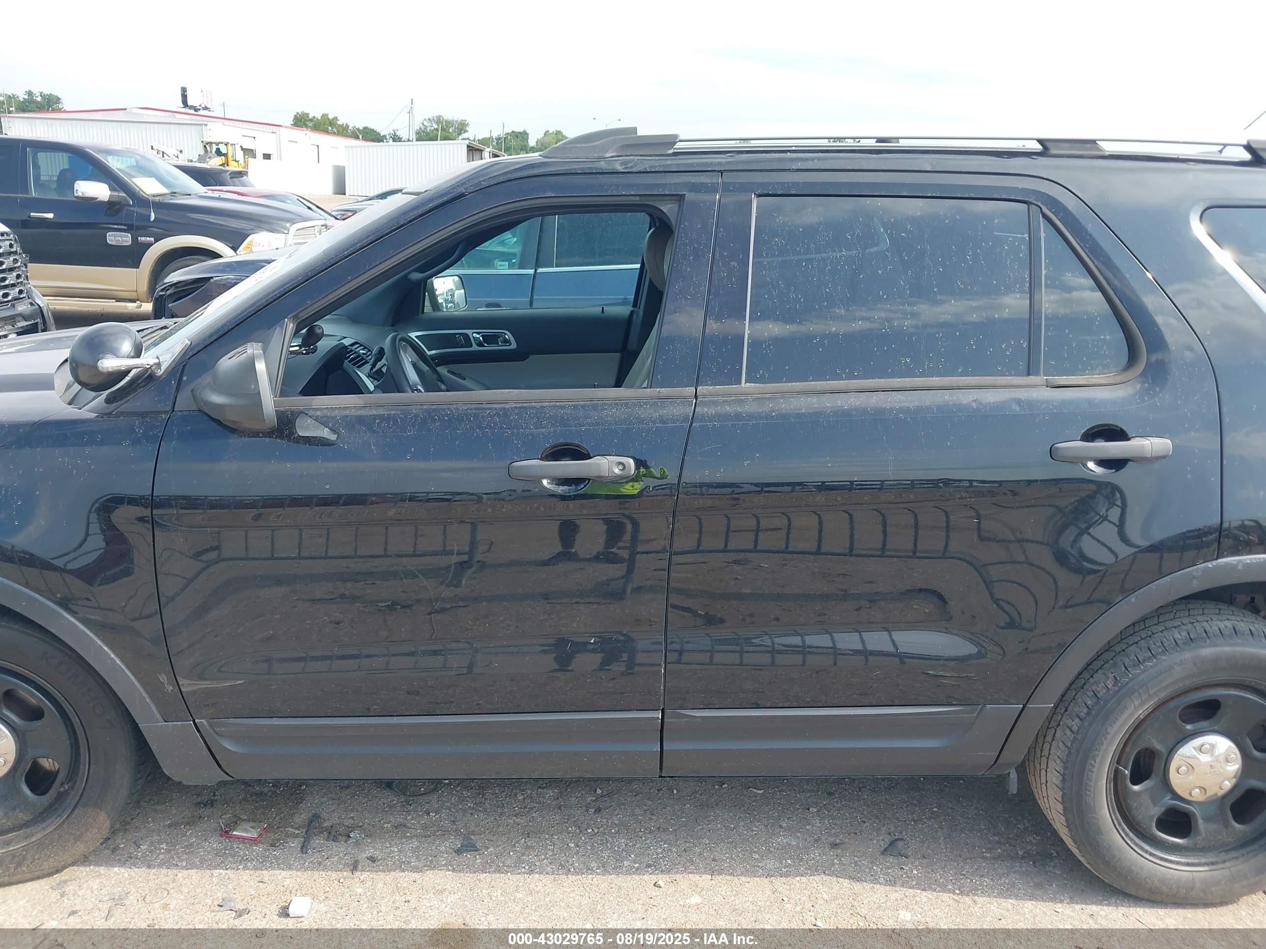 2013 Ford Police Interceptor   Black vin: 1FM5K8AR7DGC06971