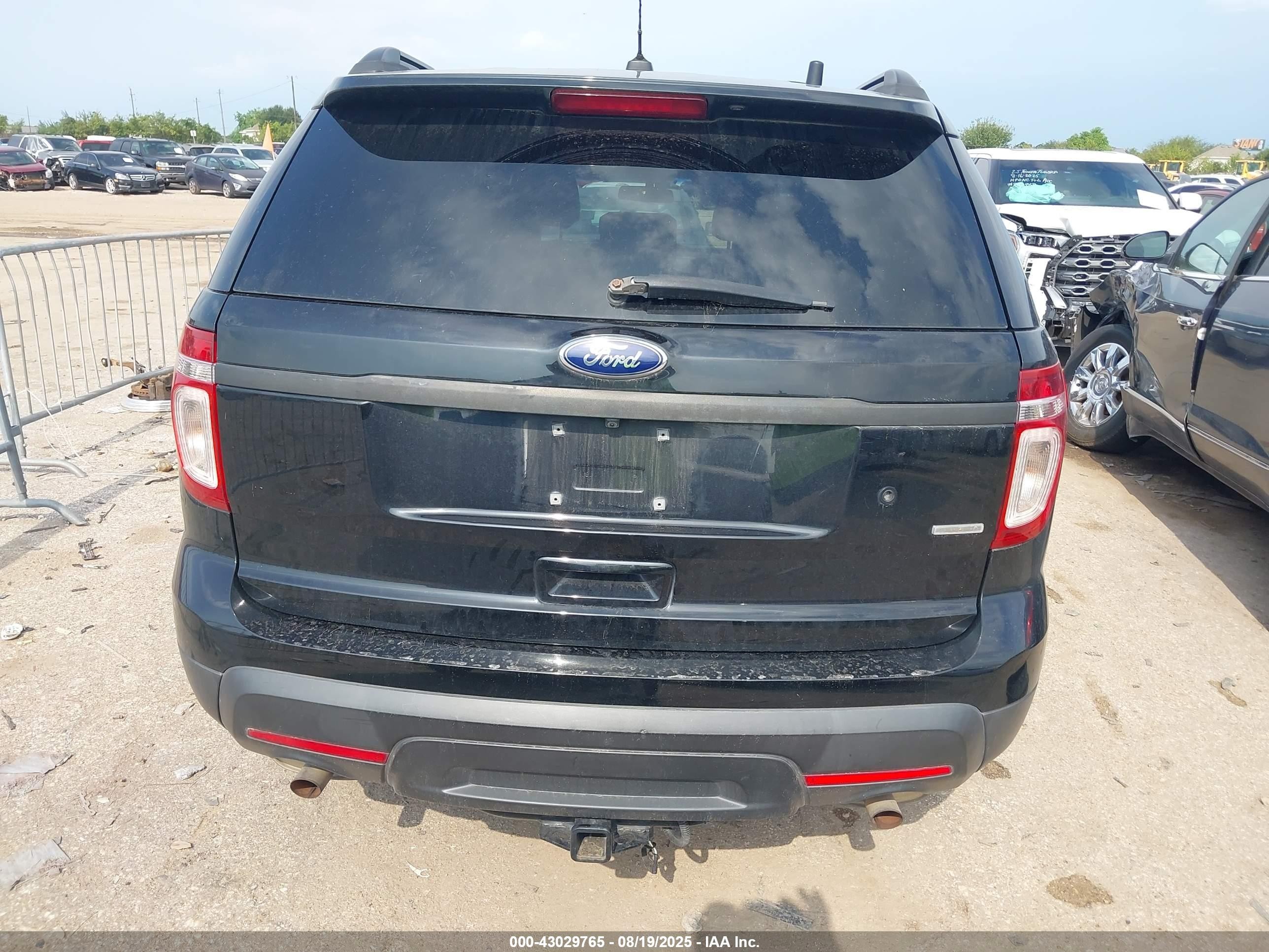 2013 Ford Police Interceptor   Black vin: 1FM5K8AR7DGC06971