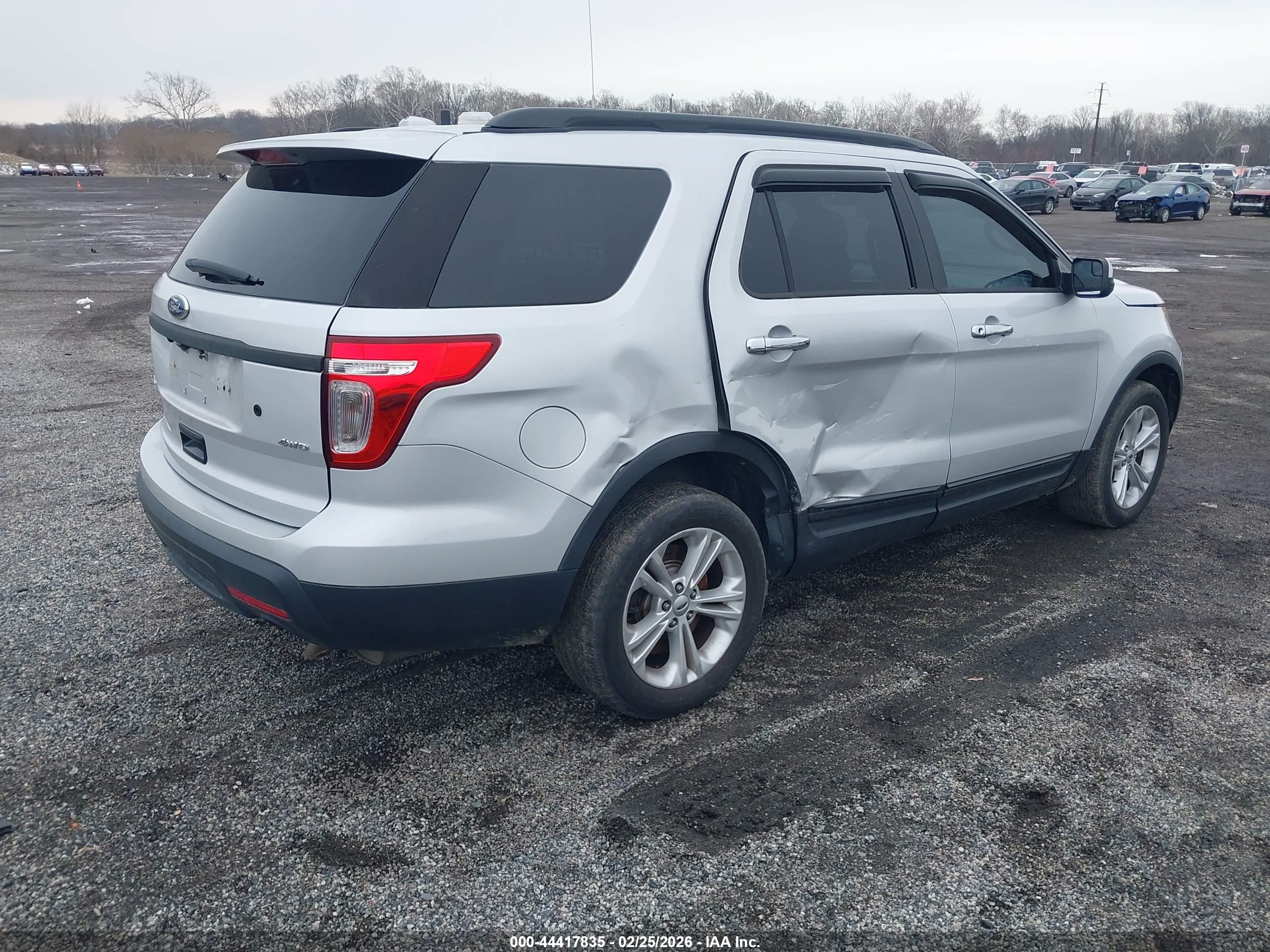 2014 Ford Police Interceptor   Silver vin: 1FM5K8AR7EGA33549