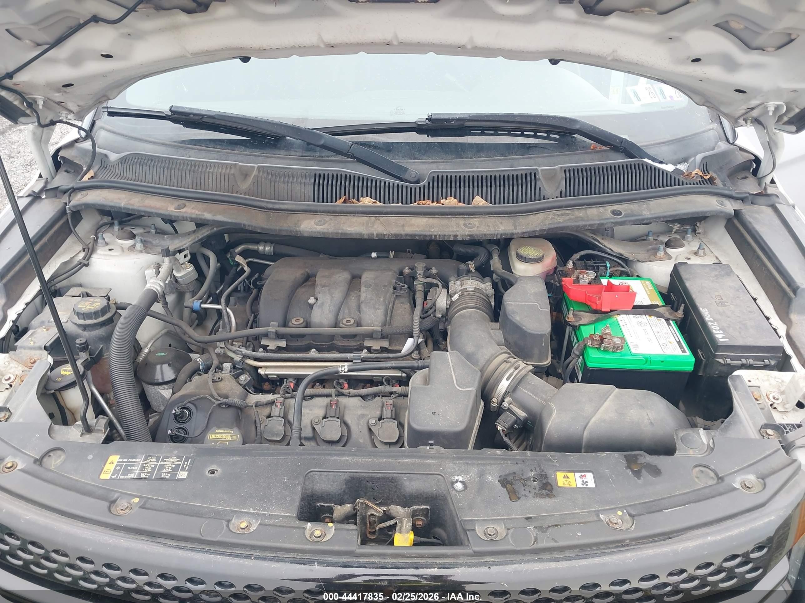 2014 Ford Police Interceptor   Silver vin: 1FM5K8AR7EGA33549
