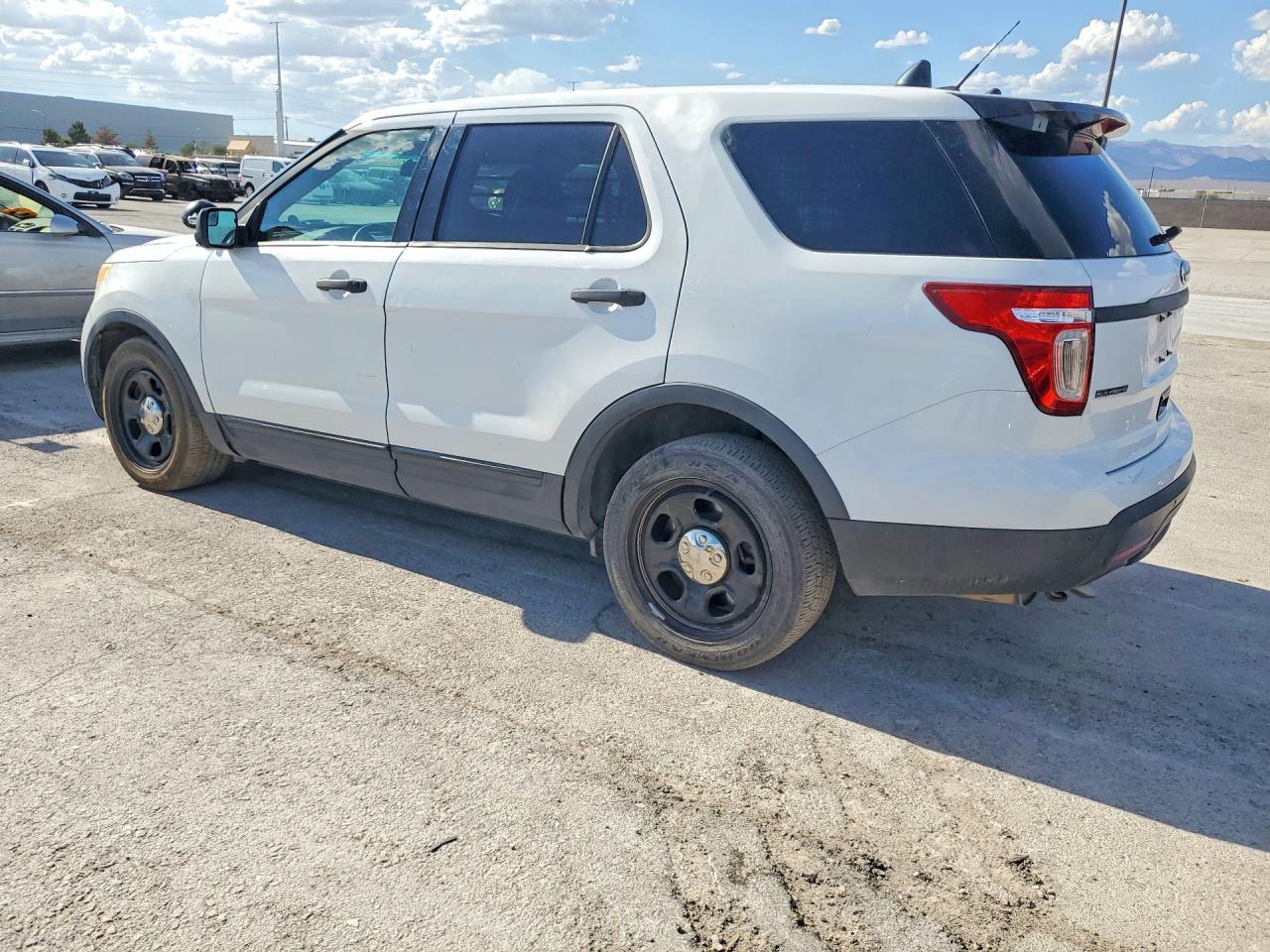 2014 Ford Explorer Police Interceptor White vin: 1FM5K8AR7EGA75901