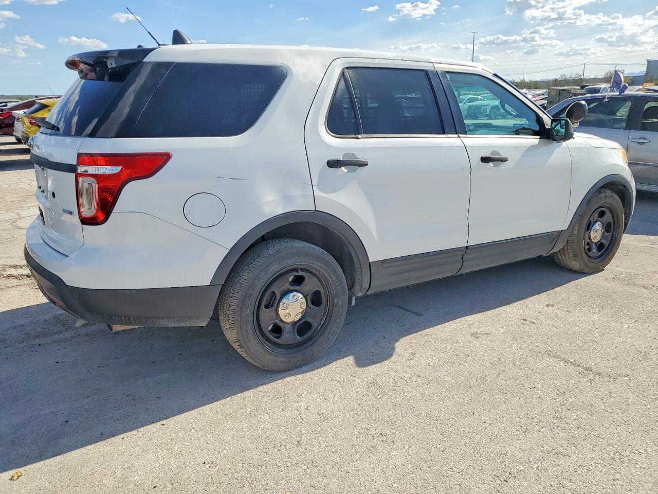 2014 Ford Explorer Police Interceptor White vin: 1FM5K8AR7EGA75901
