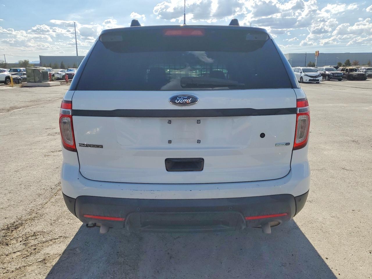 2014 Ford Explorer Police Interceptor White vin: 1FM5K8AR7EGA75901