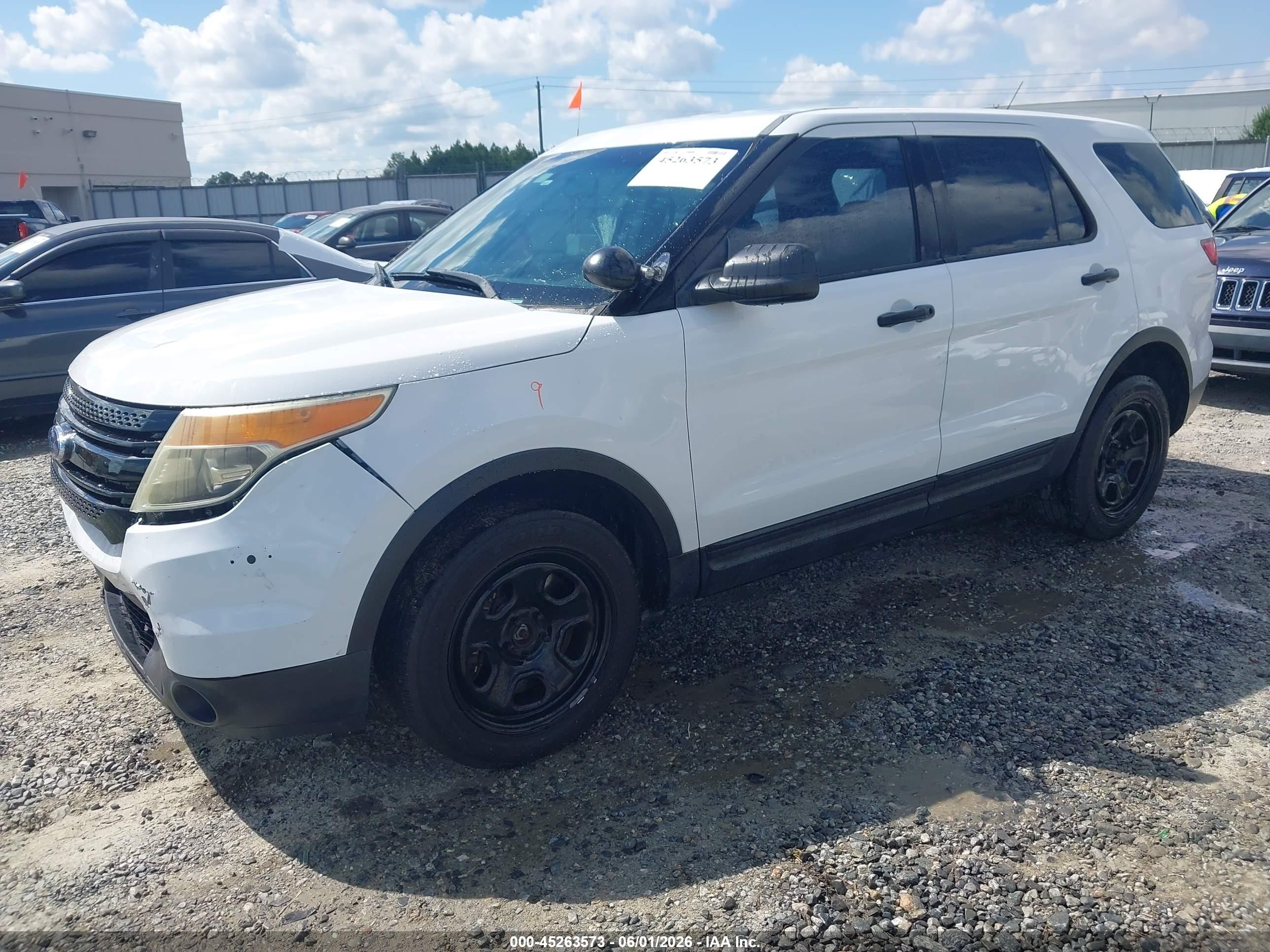 2015 Ford Utility Police Interceptor   White vin: 1FM5K8AR7FGA66374
