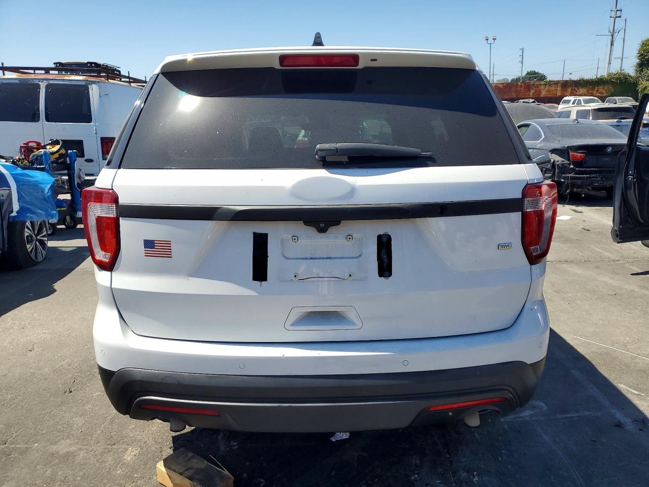 2016 Ford Explorer Police Interceptor White vin: 1FM5K8AR7GGA52394