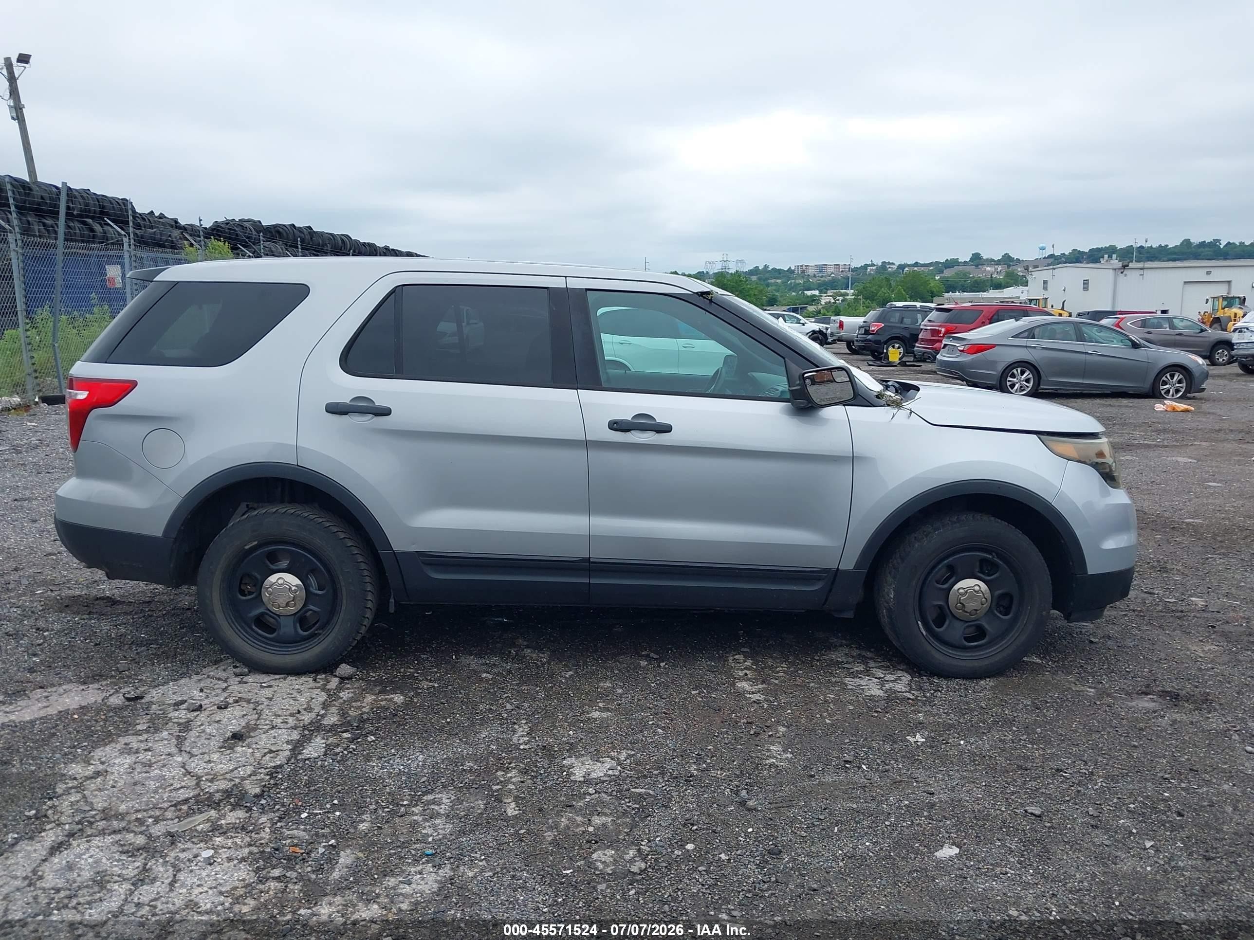 2013 Ford Utility Police Interceptor   Серый vin: 1FM5K8AR8DGB08211