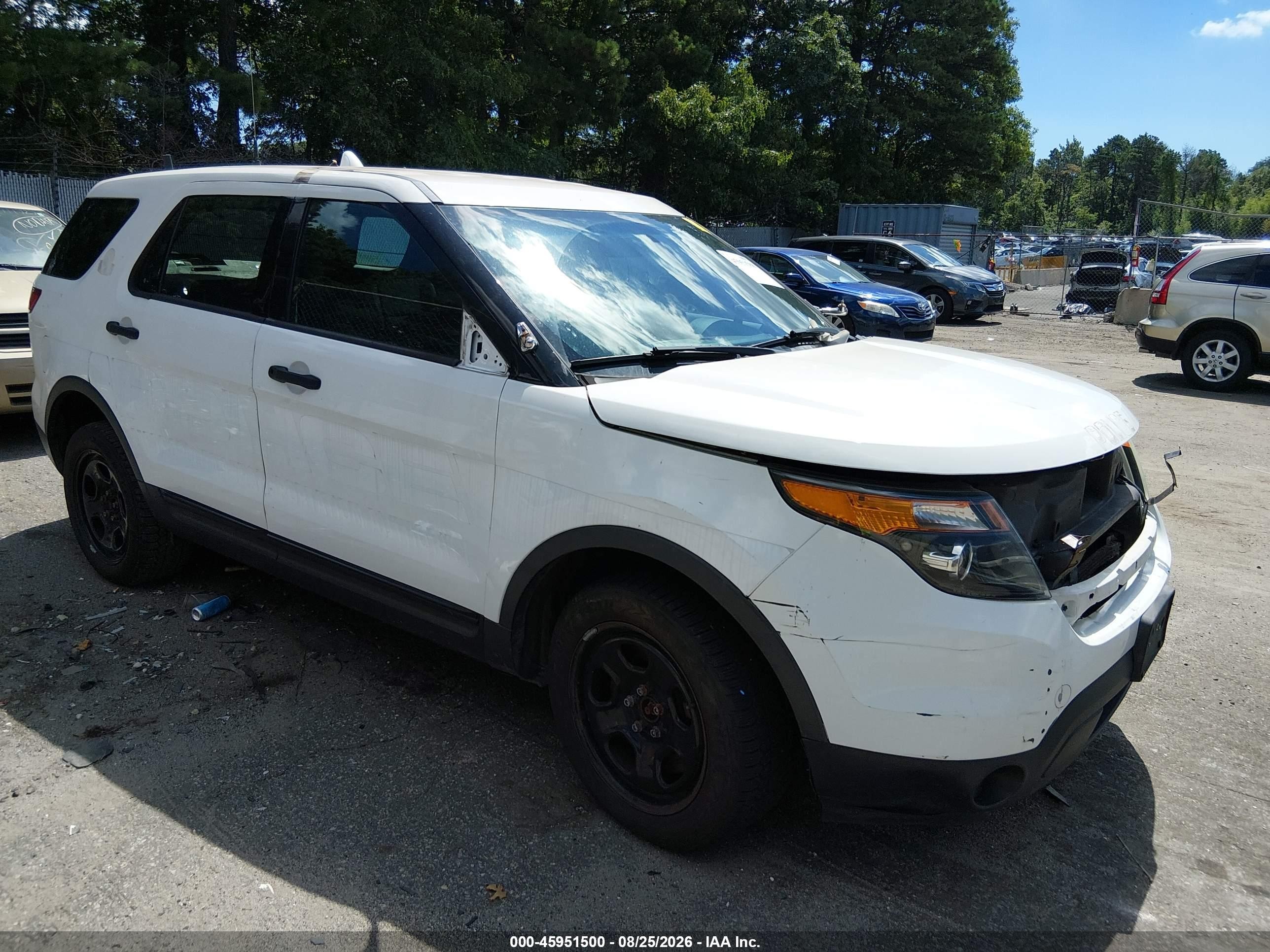 2014 Ford Utility Police Interceptor   White vin: 1FM5K8AR8EGA50442