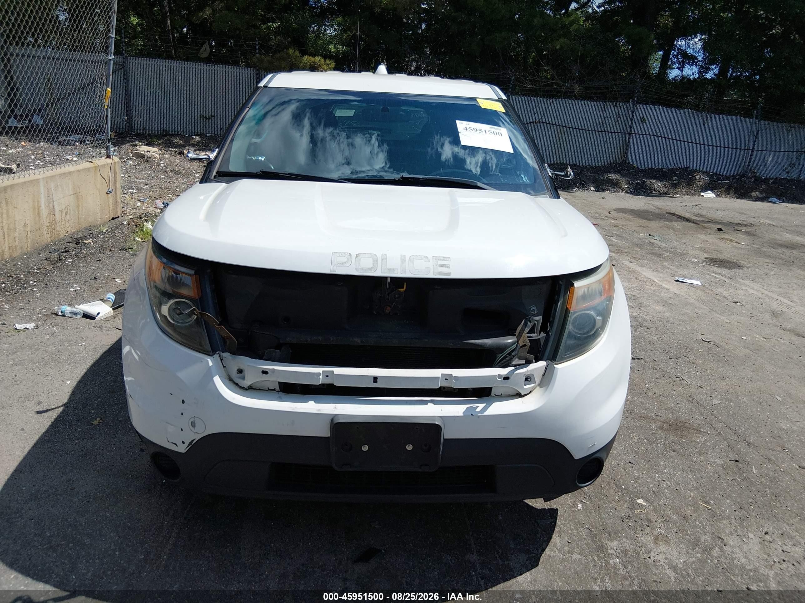 2014 Ford Utility Police Interceptor   White vin: 1FM5K8AR8EGA50442