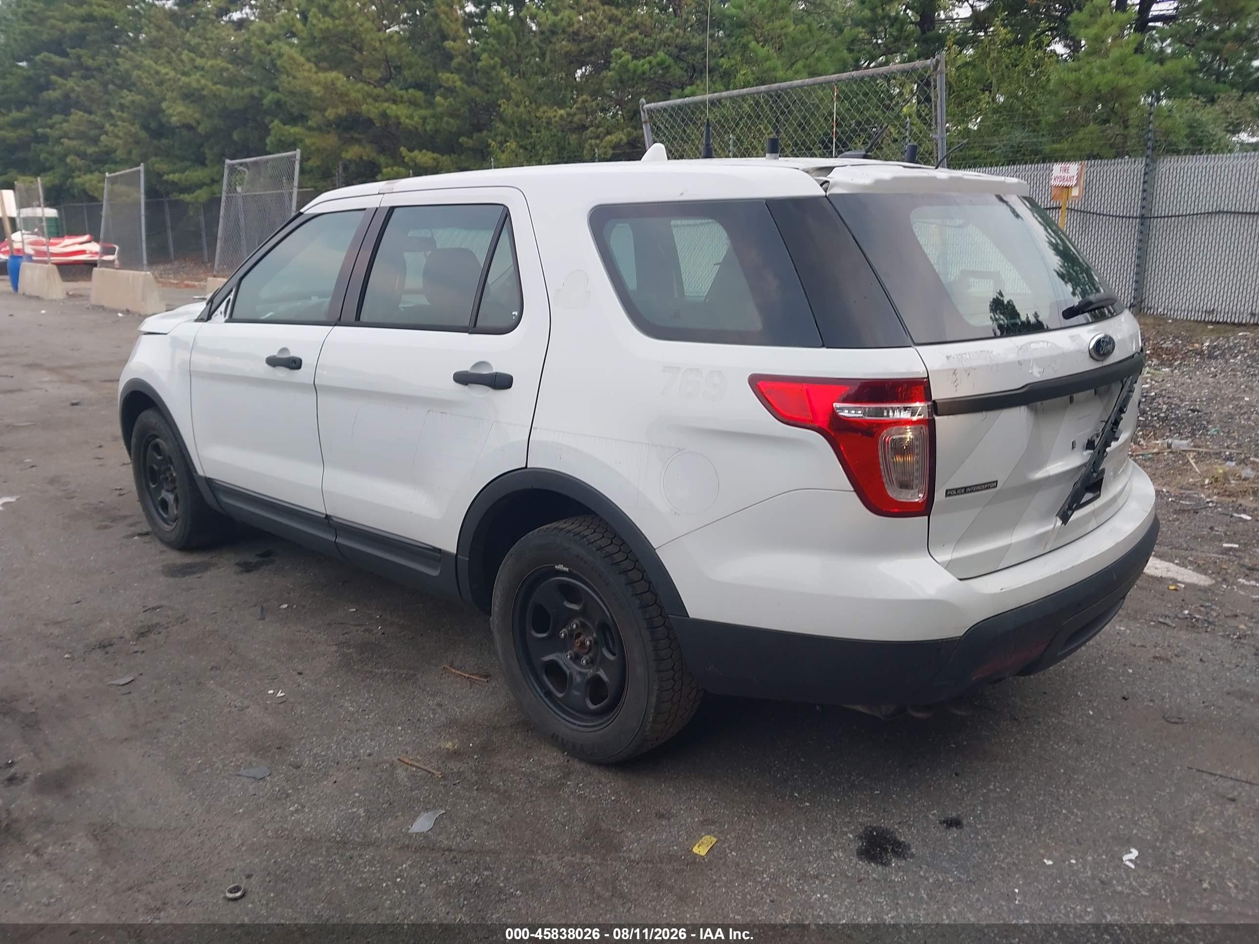 2014 Ford Utility Police Interceptor   White vin: 1FM5K8AR8EGC50091