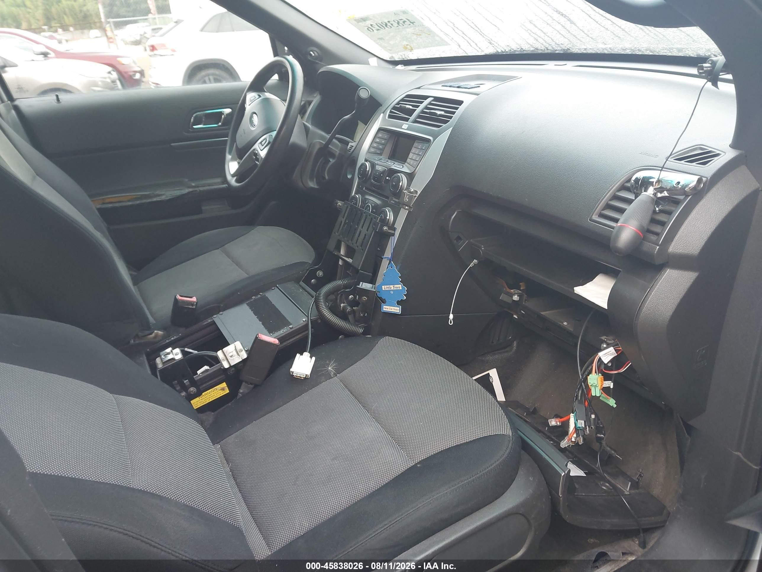 2014 Ford Utility Police Interceptor   White vin: 1FM5K8AR8EGC50091