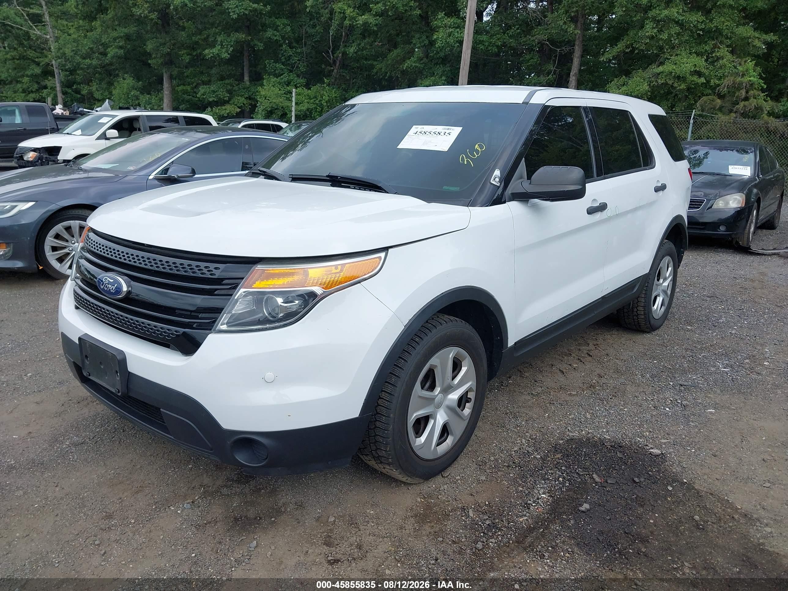 2015 Ford Utility Police Interceptor   White vin: 1FM5K8AR8FGC08523
