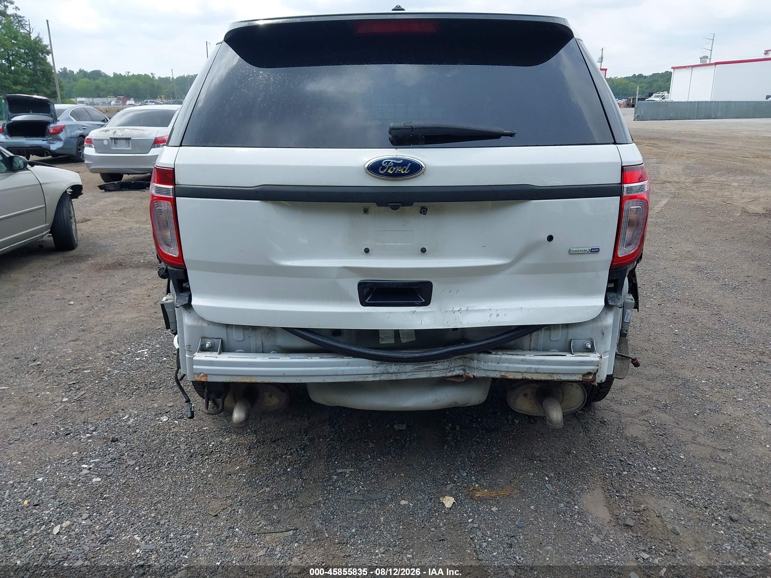2015 Ford Utility Police Interceptor   White vin: 1FM5K8AR8FGC08523