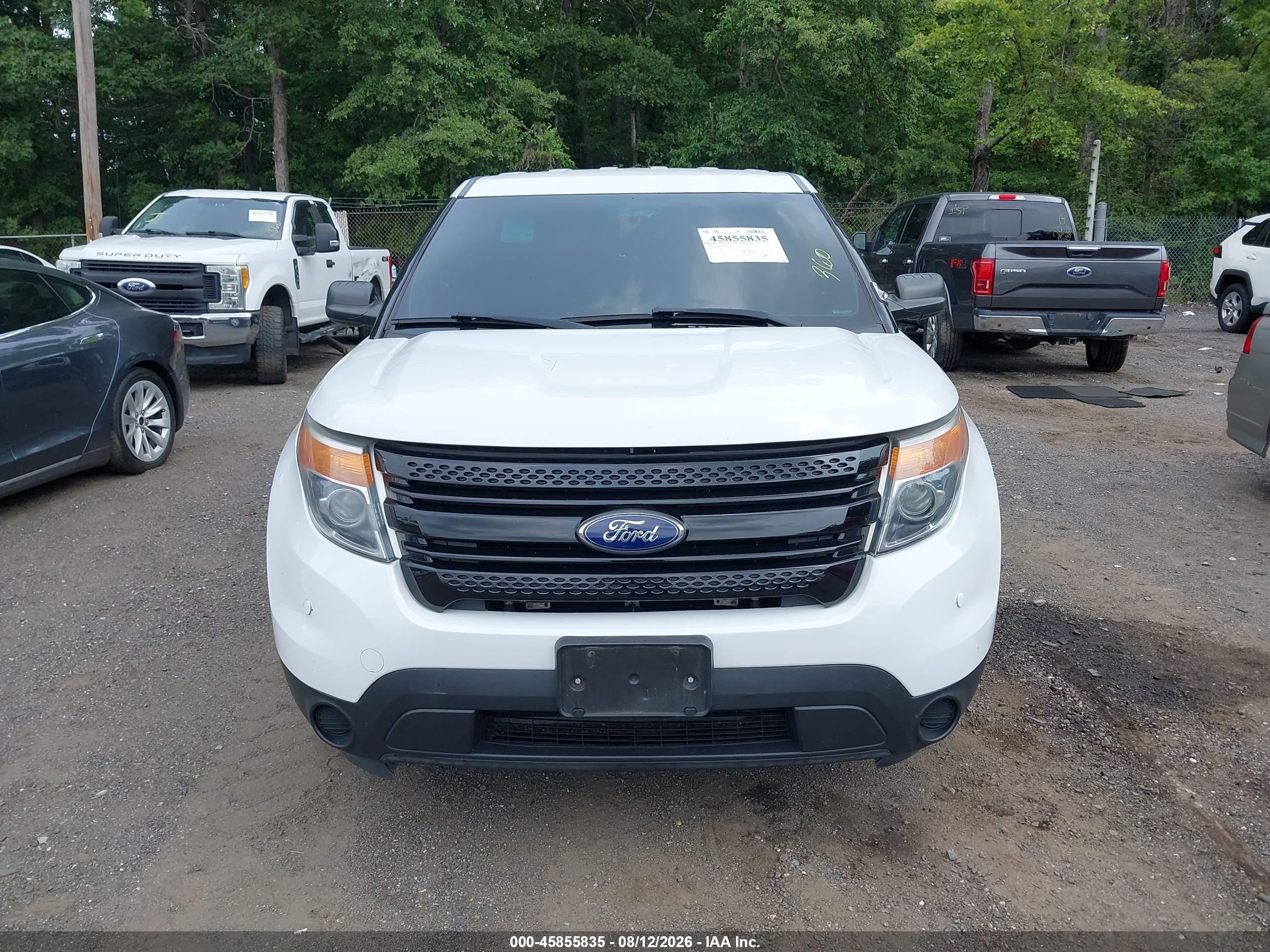 2015 Ford Utility Police Interceptor   White vin: 1FM5K8AR8FGC08523