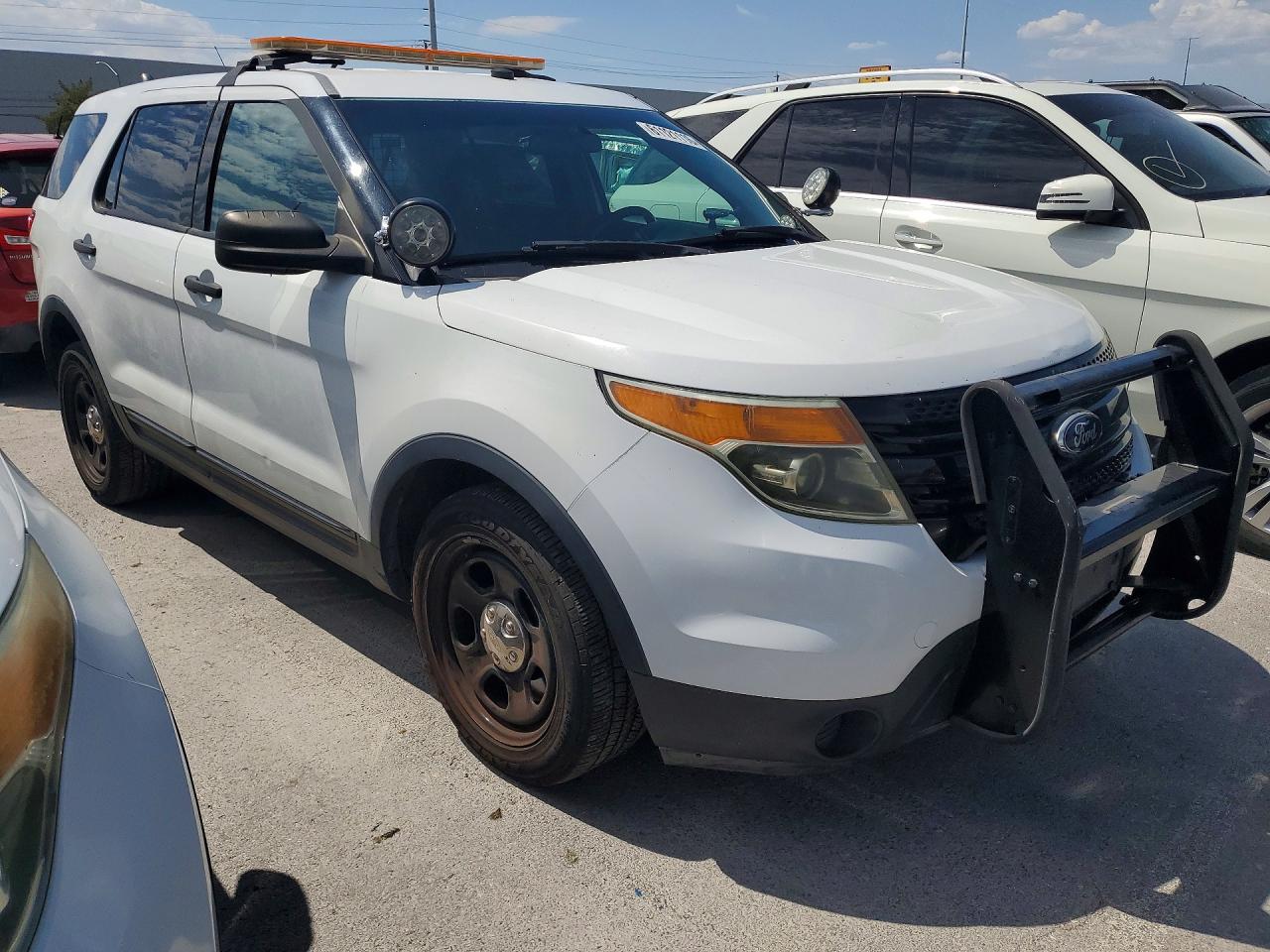 2014 Ford Explorer Police Interceptor White vin: 1FM5K8AR9EGA75916