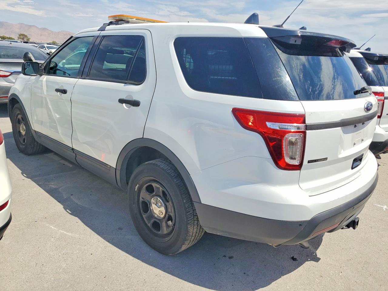 2014 Ford Explorer Police Interceptor White vin: 1FM5K8AR9EGA75916
