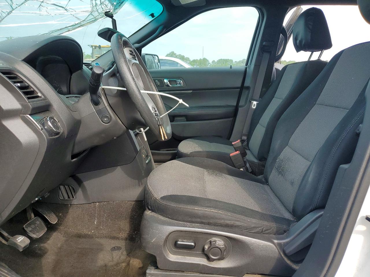2013 Ford Explorer Police Interceptor White vin: 1FM5K8ARXDGA31325