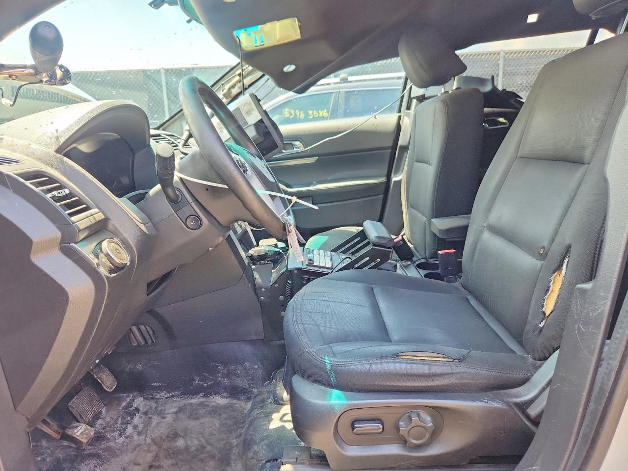2015 Ford Explorer Police Interceptor Silver vin: 1FM5K8ARXFGA93956