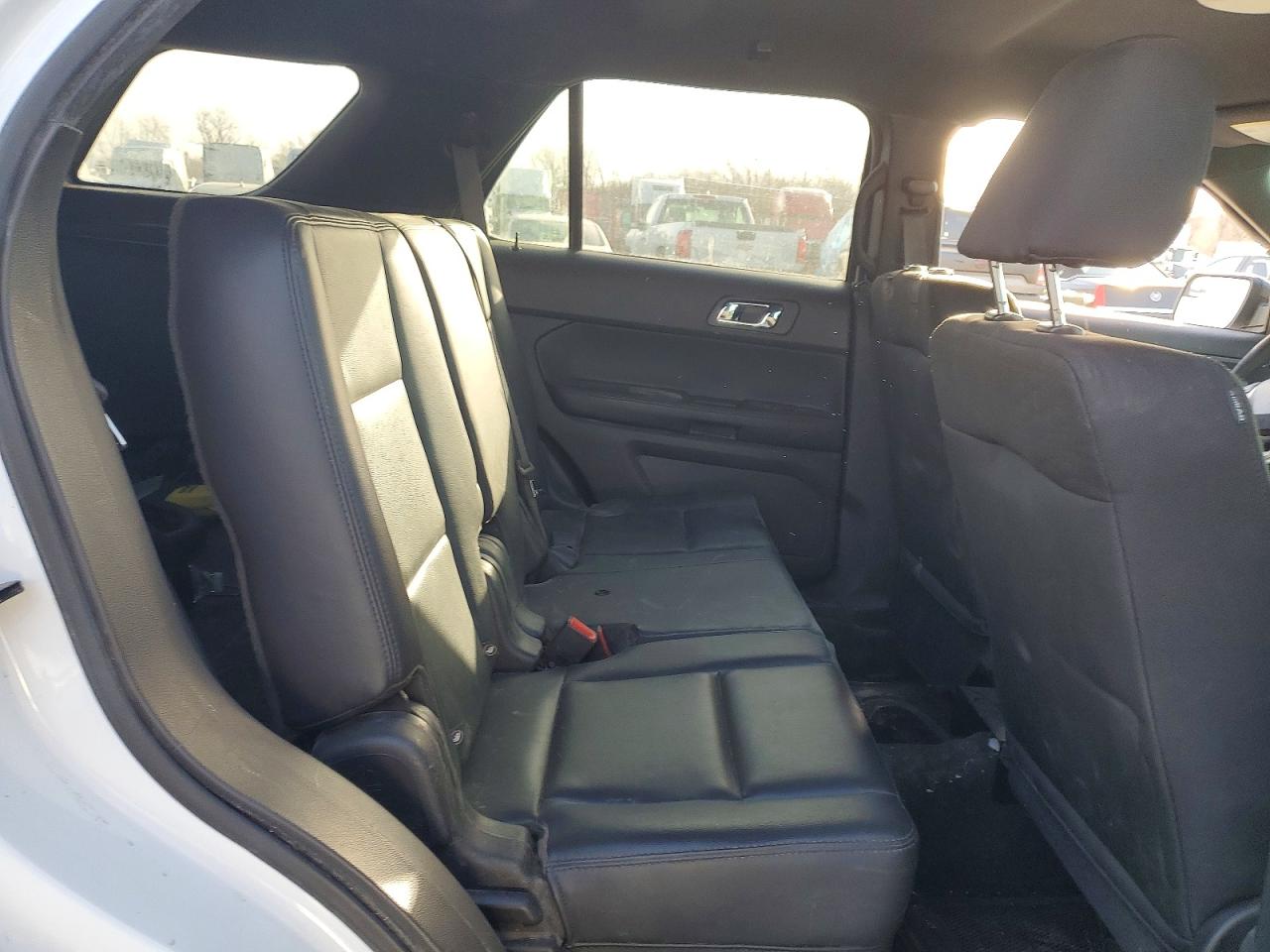 2015 Ford Explorer Police Interceptor White vin: 1FM5K8ARXFGB83544