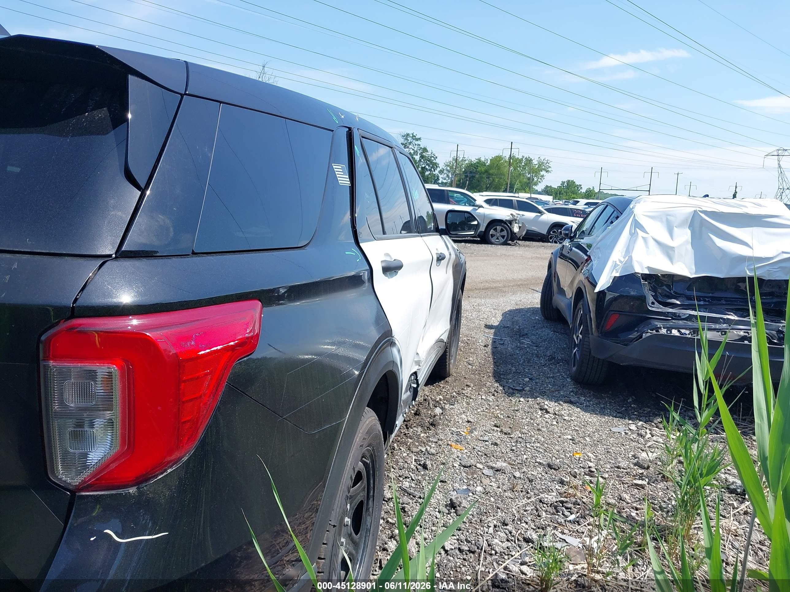 2023 Ford Police Interceptor Utility   White vin: 1FM5K8AW3PNA01539