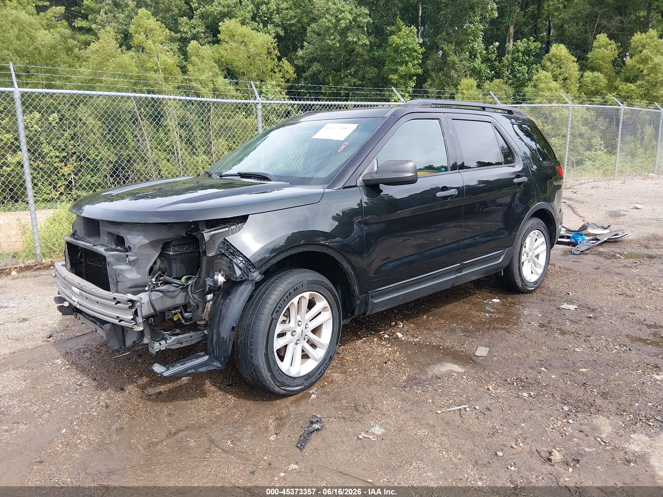 2015 Ford Explorer   Black vin: 1FM5K8B80FGB57427