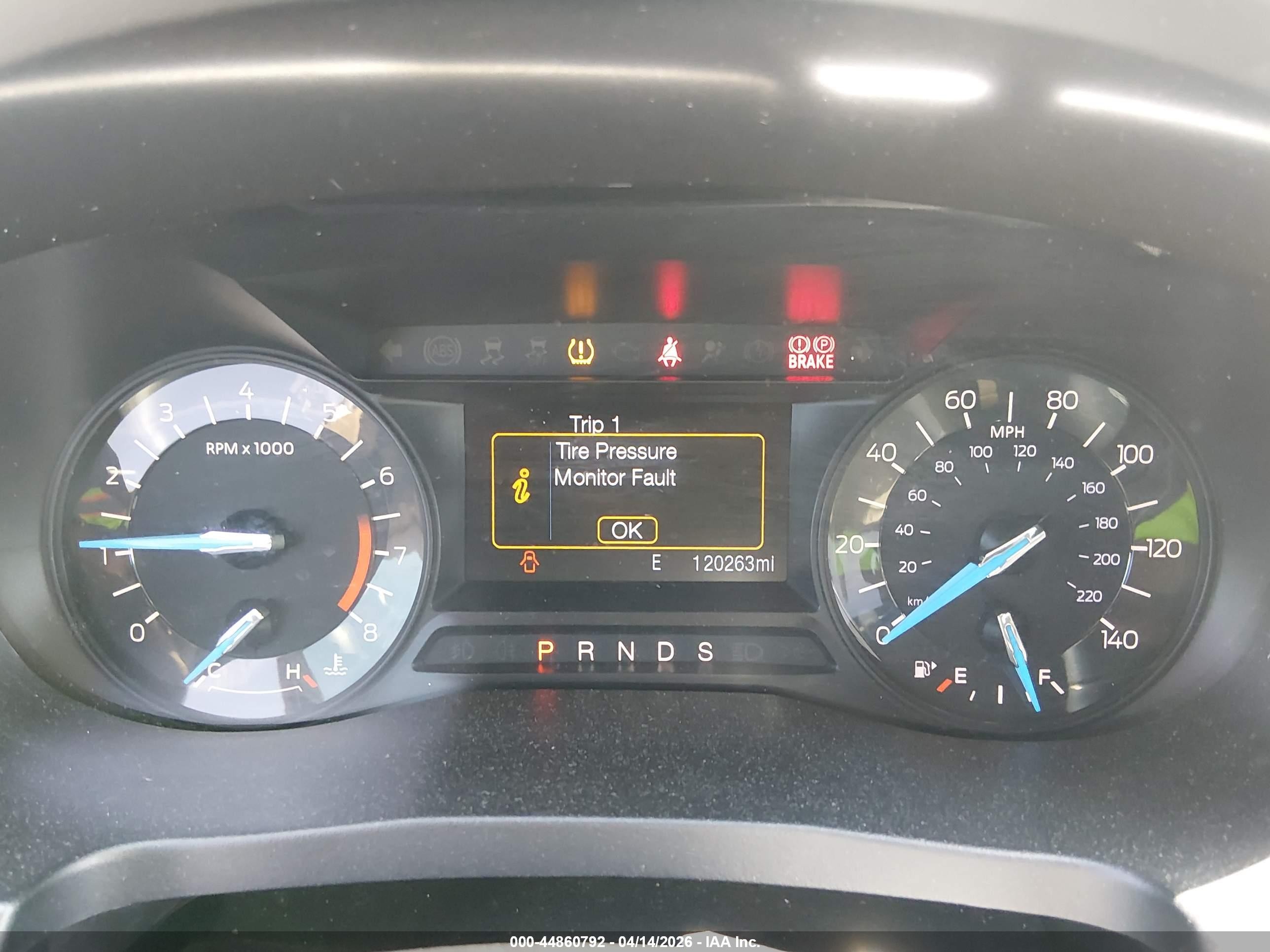 2017 Ford Explorer Красный vin: 1FM5K8B80HGD51927