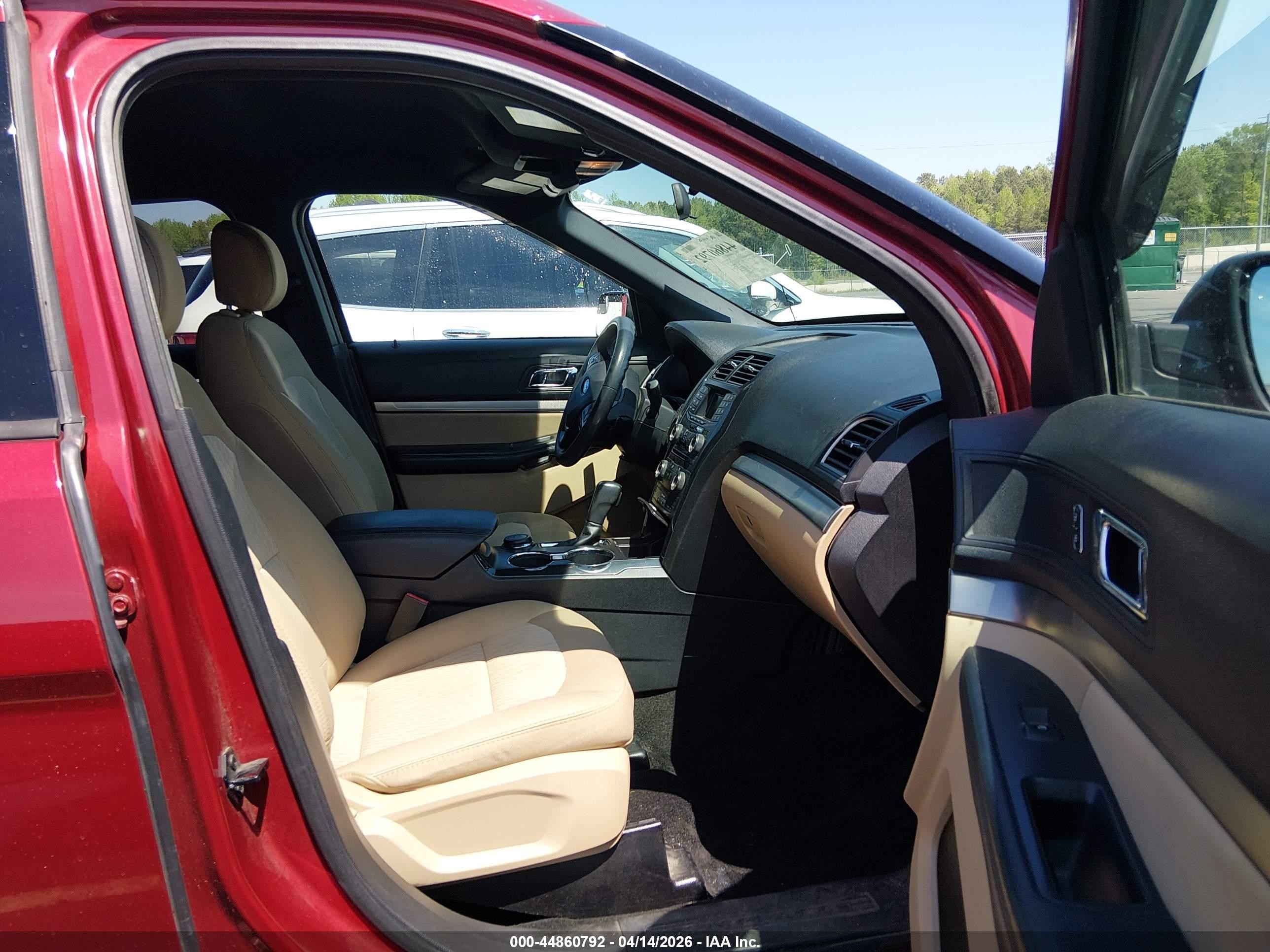 2017 Ford Explorer Красный vin: 1FM5K8B80HGD51927