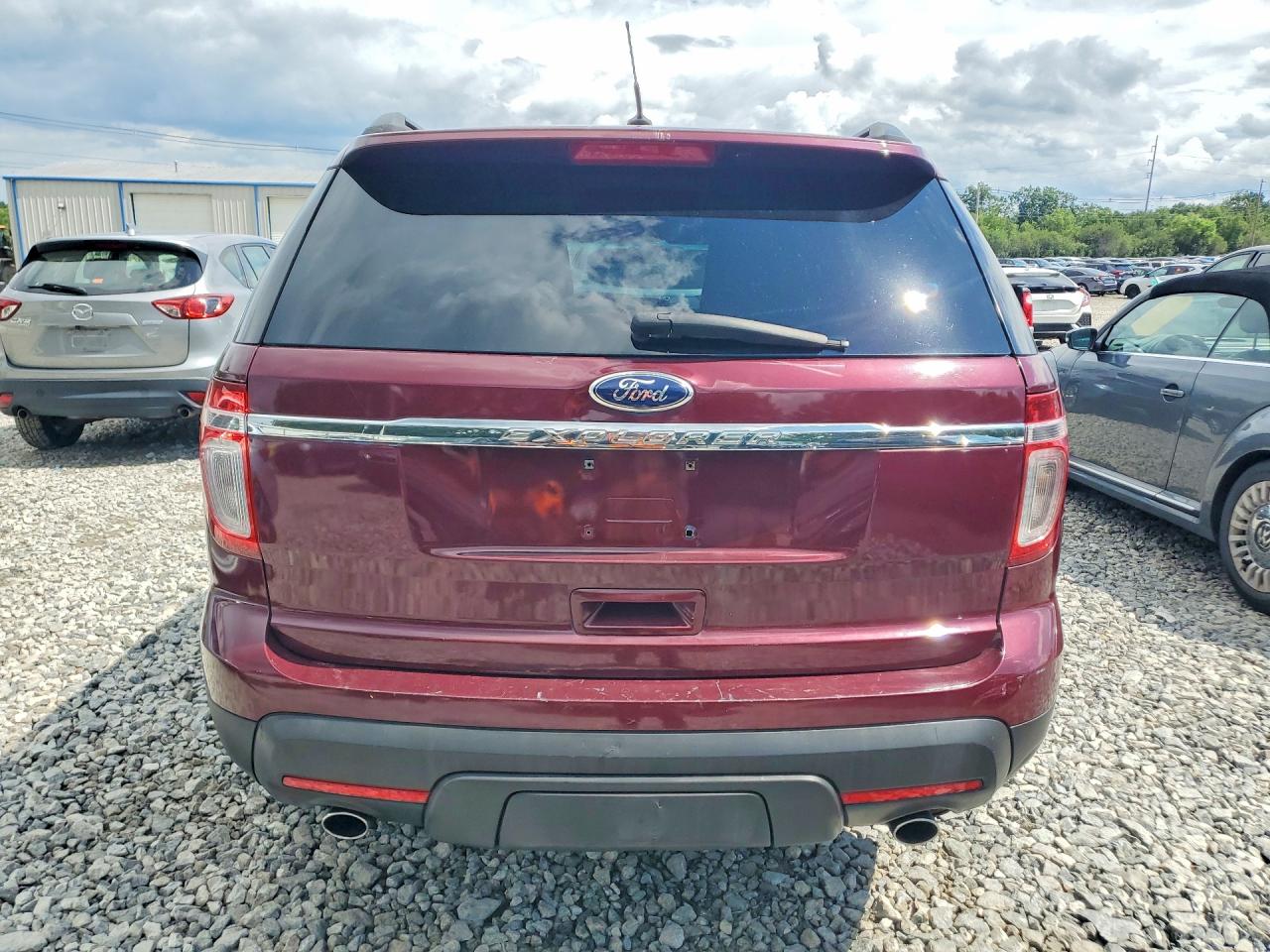 2013 Ford Explorer Two Tone vin: 1FM5K8B81DGA13379