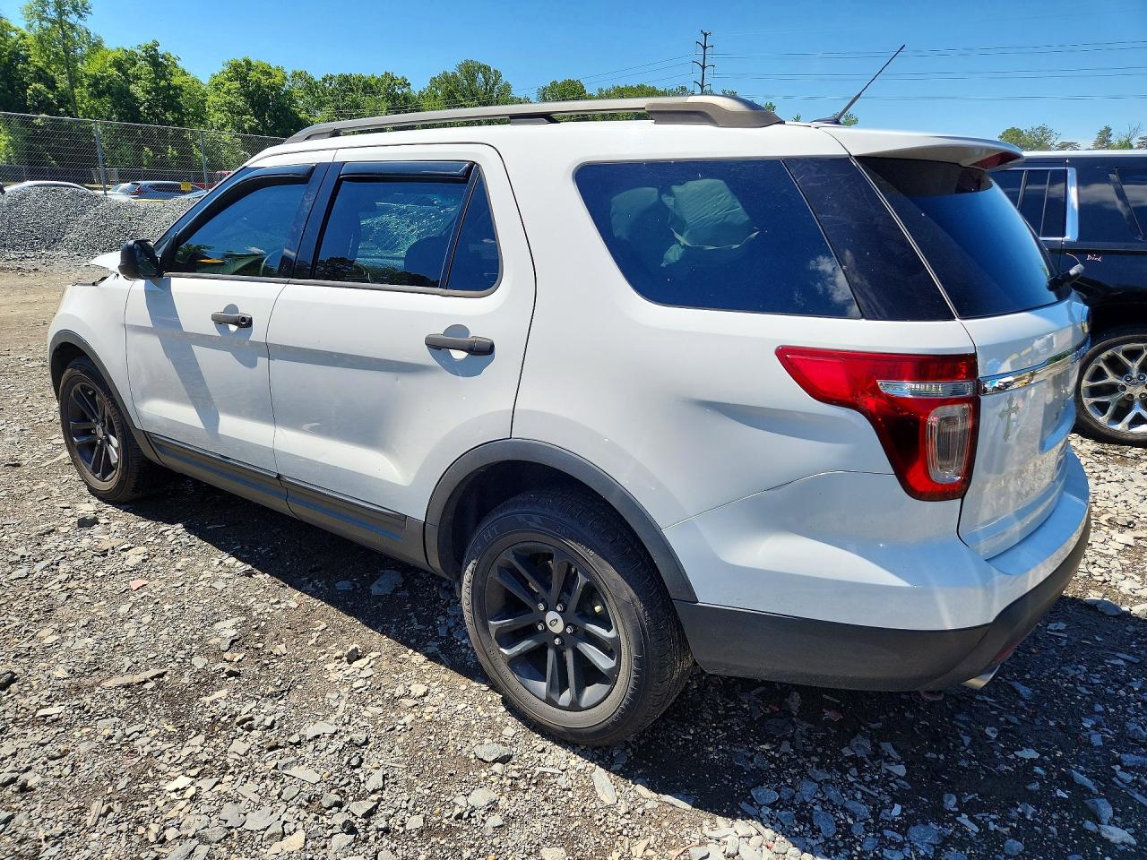 2015 Ford Explorer White vin: 1FM5K8B81FGA00893