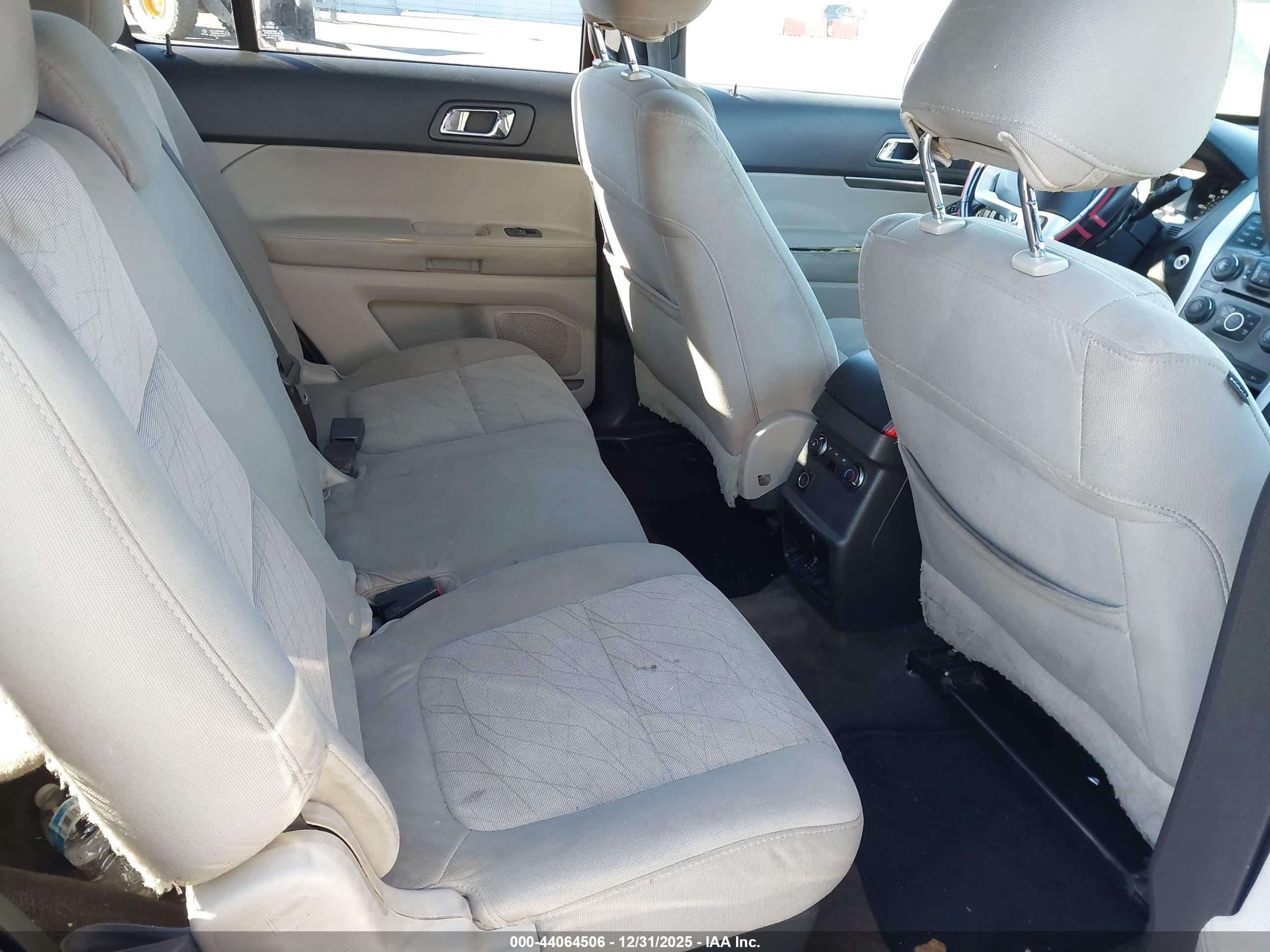 2015 Ford Explorer   Red vin: 1FM5K8B81FGA70832