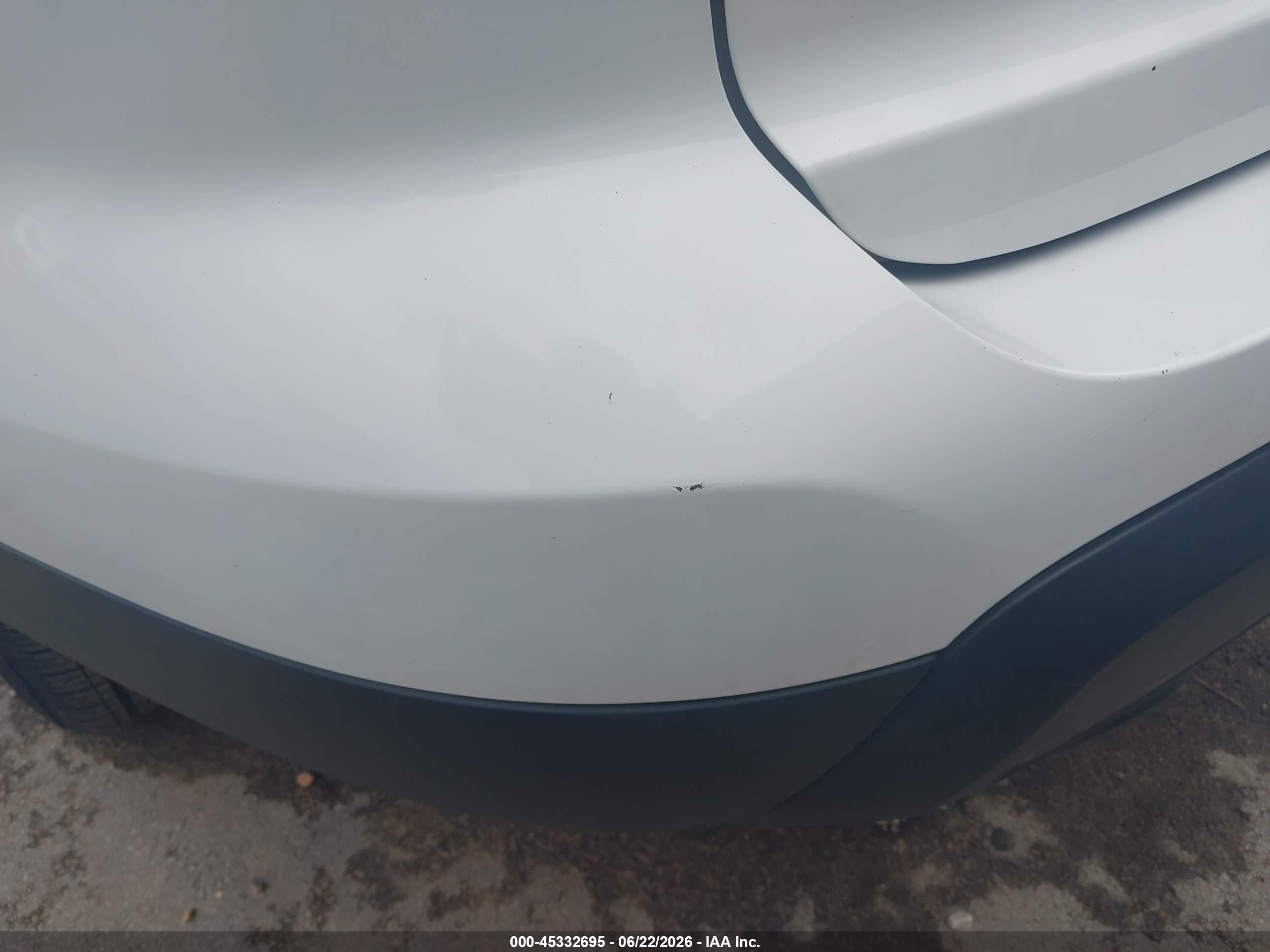 2015 Ford Explorer   White vin: 1FM5K8B81FGC28649