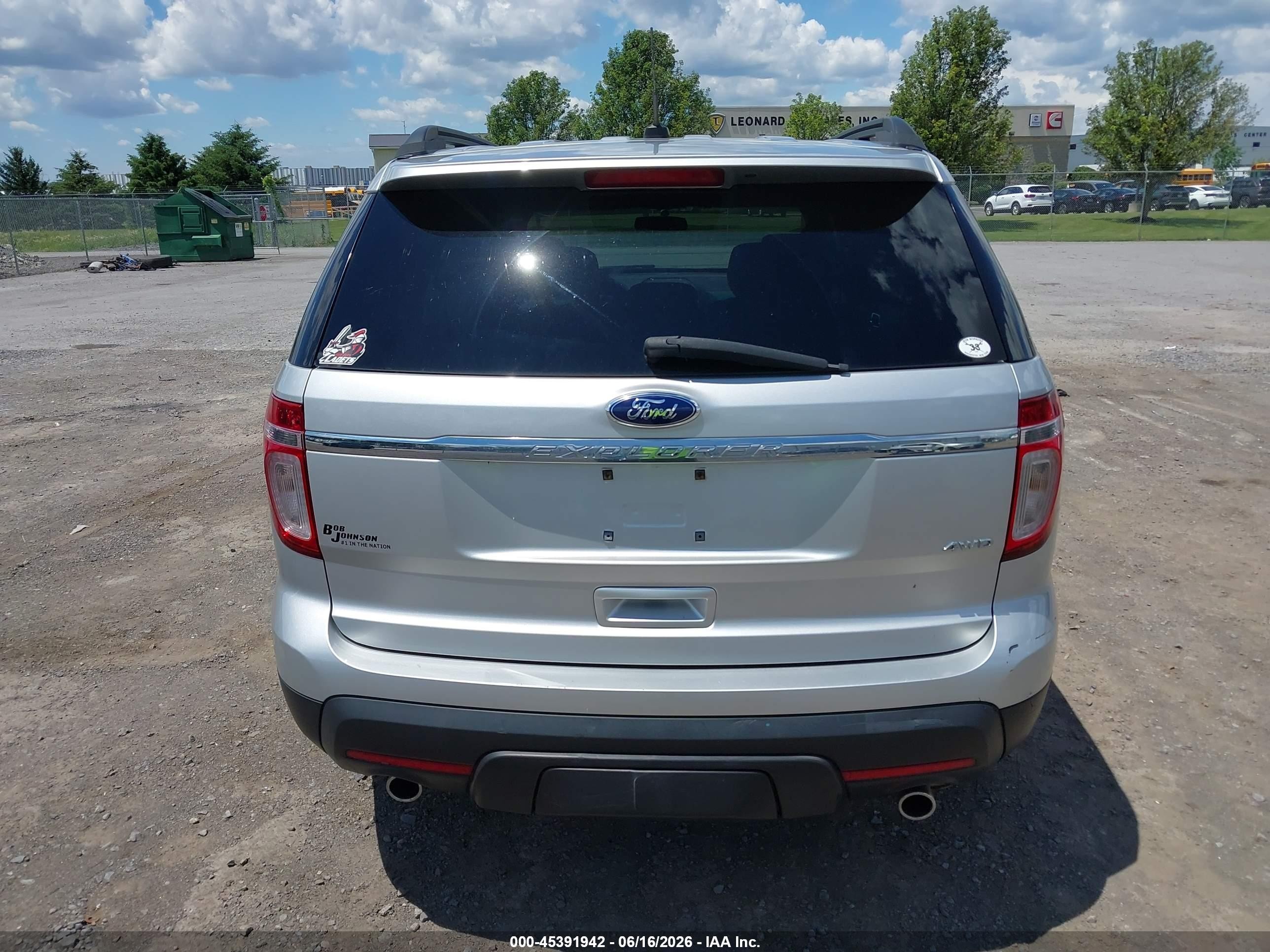 2015 Ford Explorer   Серебряный vin: 1FM5K8B82FGA81984