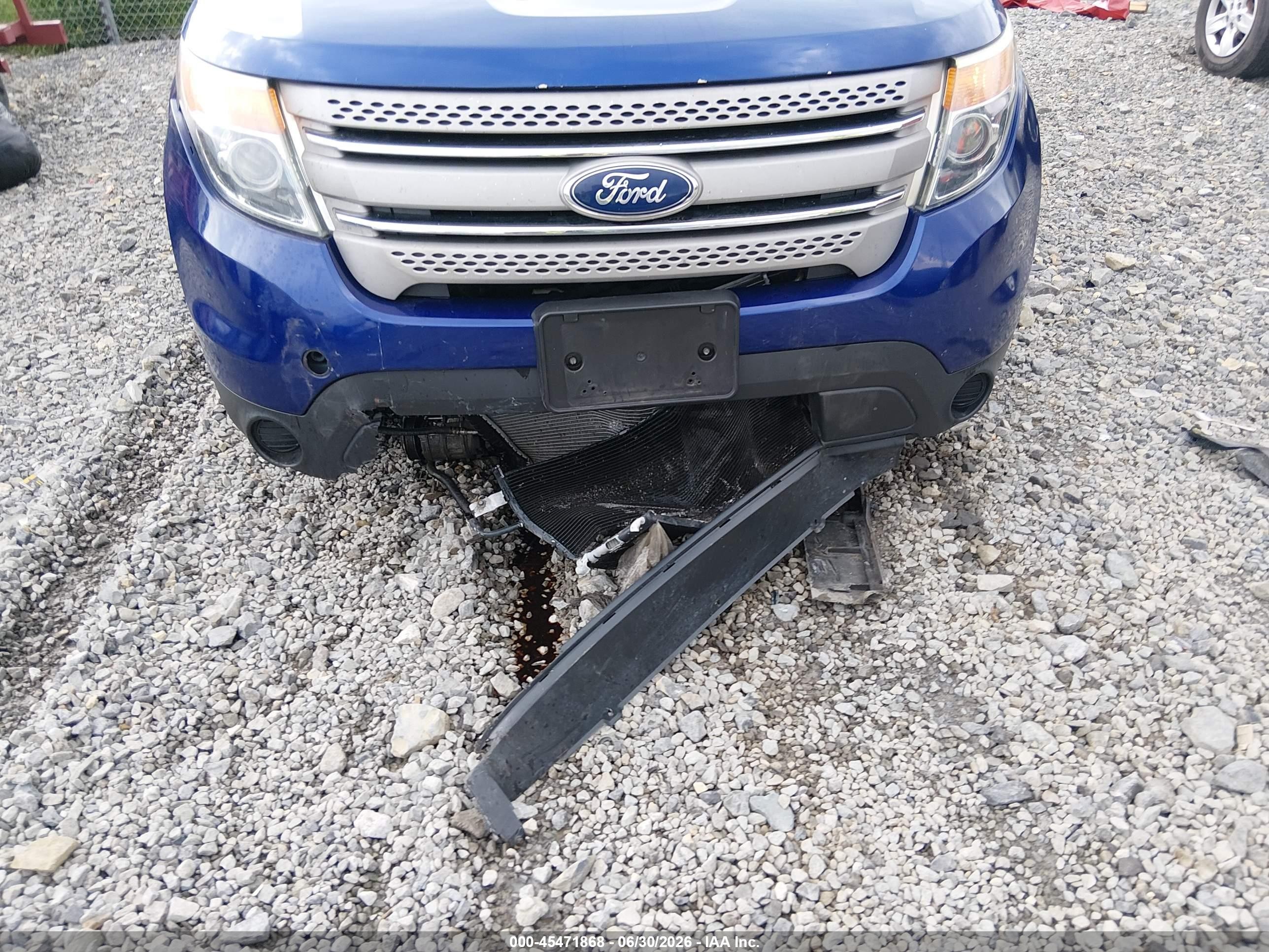 2015 Ford Explorer   Blue vin: 1FM5K8B82FGC47825