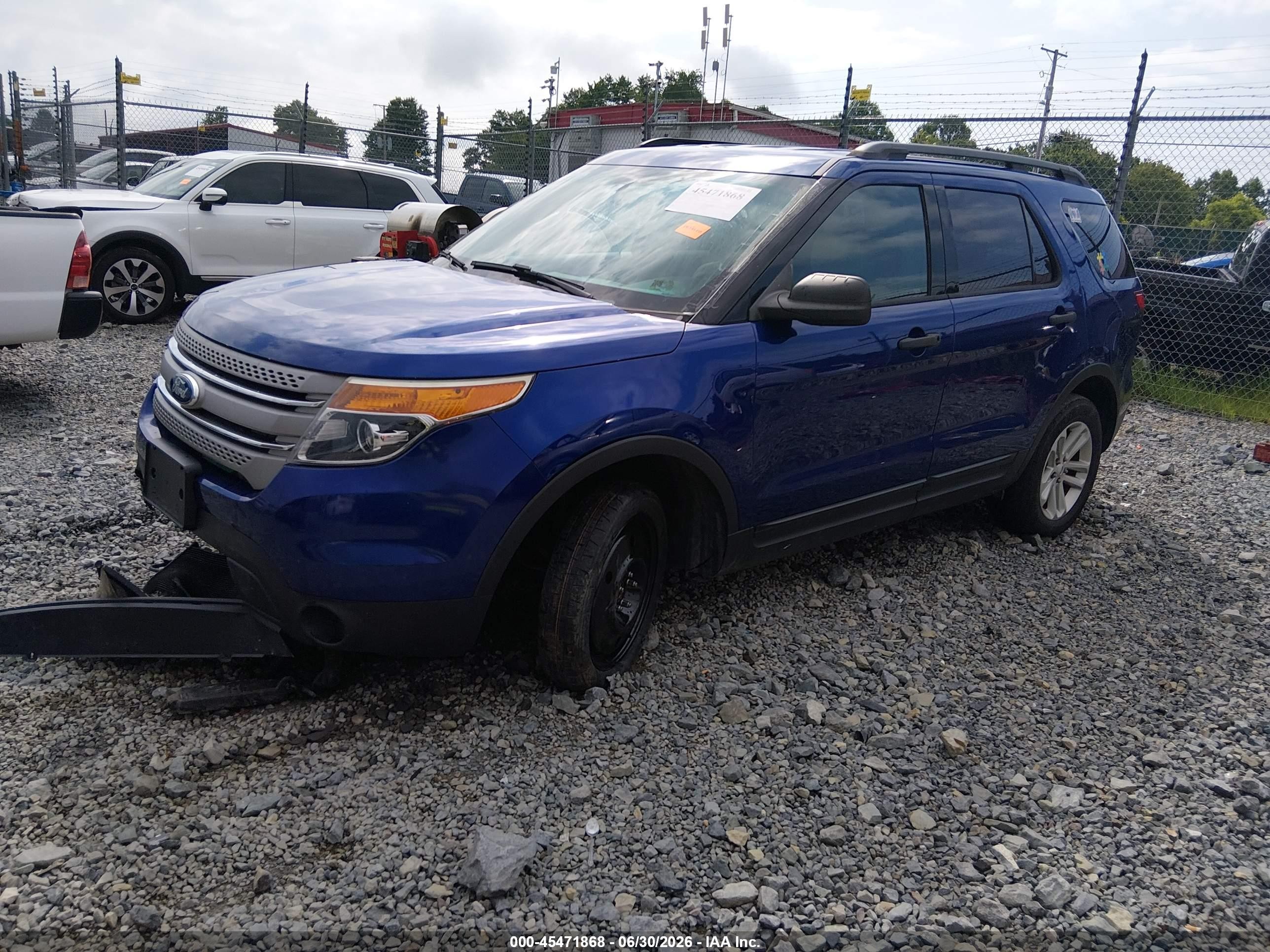 2015 Ford Explorer   Blue vin: 1FM5K8B82FGC47825