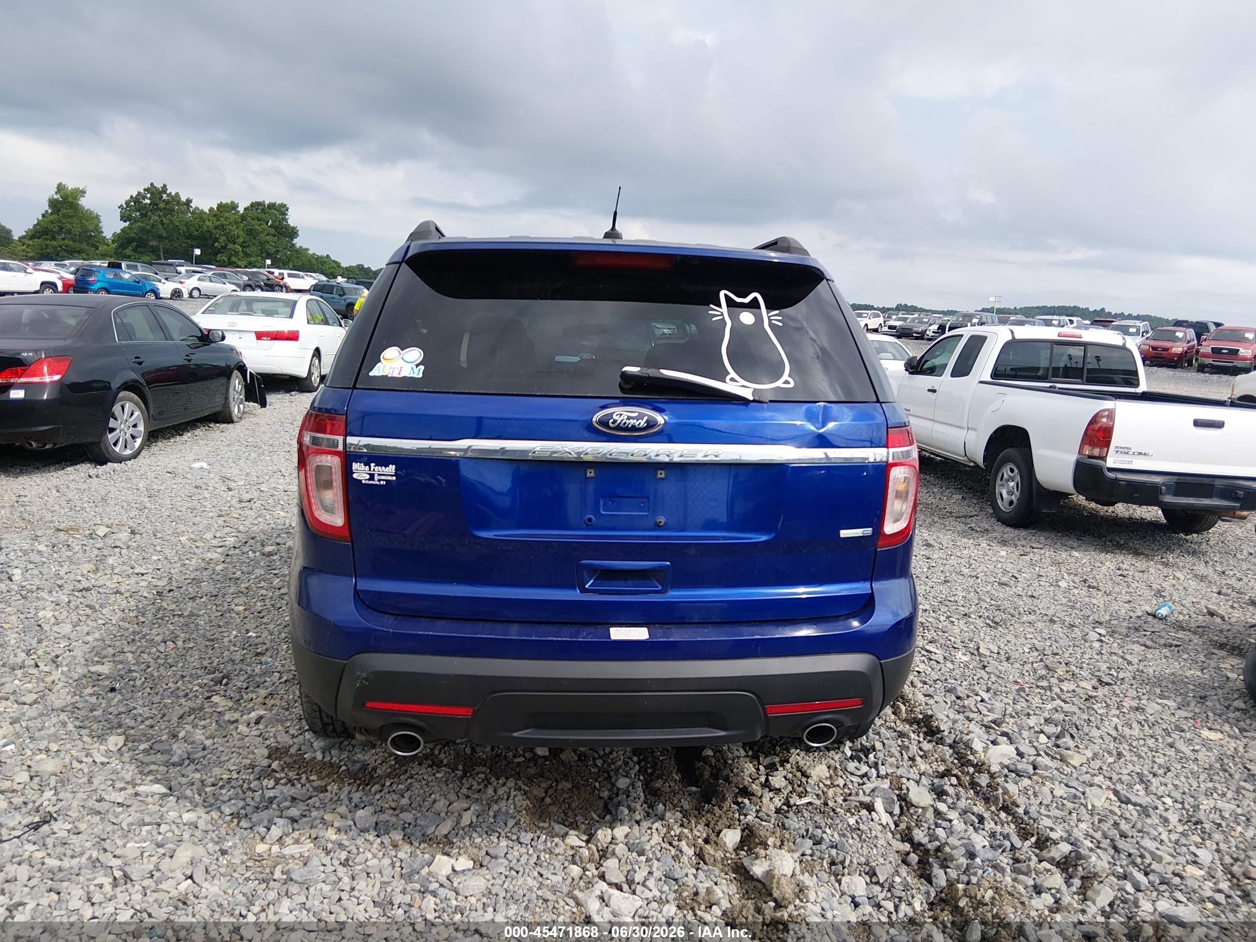 2015 Ford Explorer   Blue vin: 1FM5K8B82FGC47825