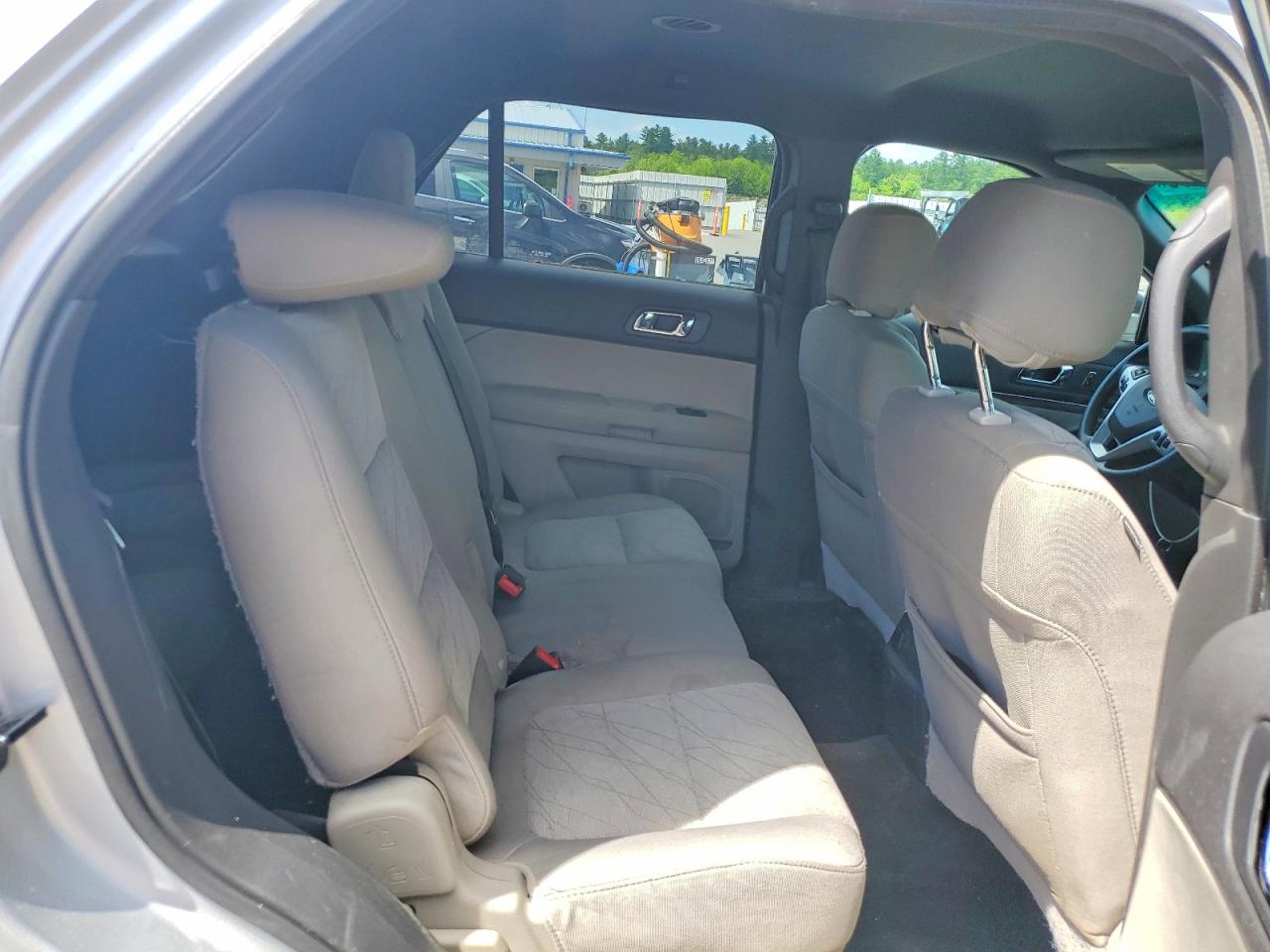 2013 Ford Explorer Серебряный vin: 1FM5K8B83DGA16042